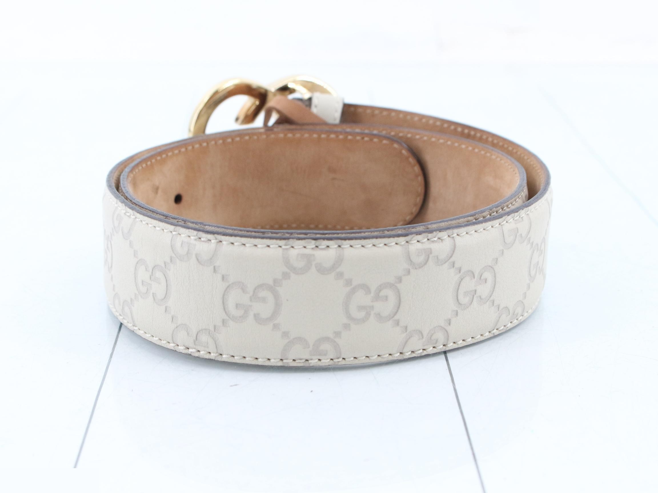 Interlocking G Lovely Heart Buckle Belt — view 2