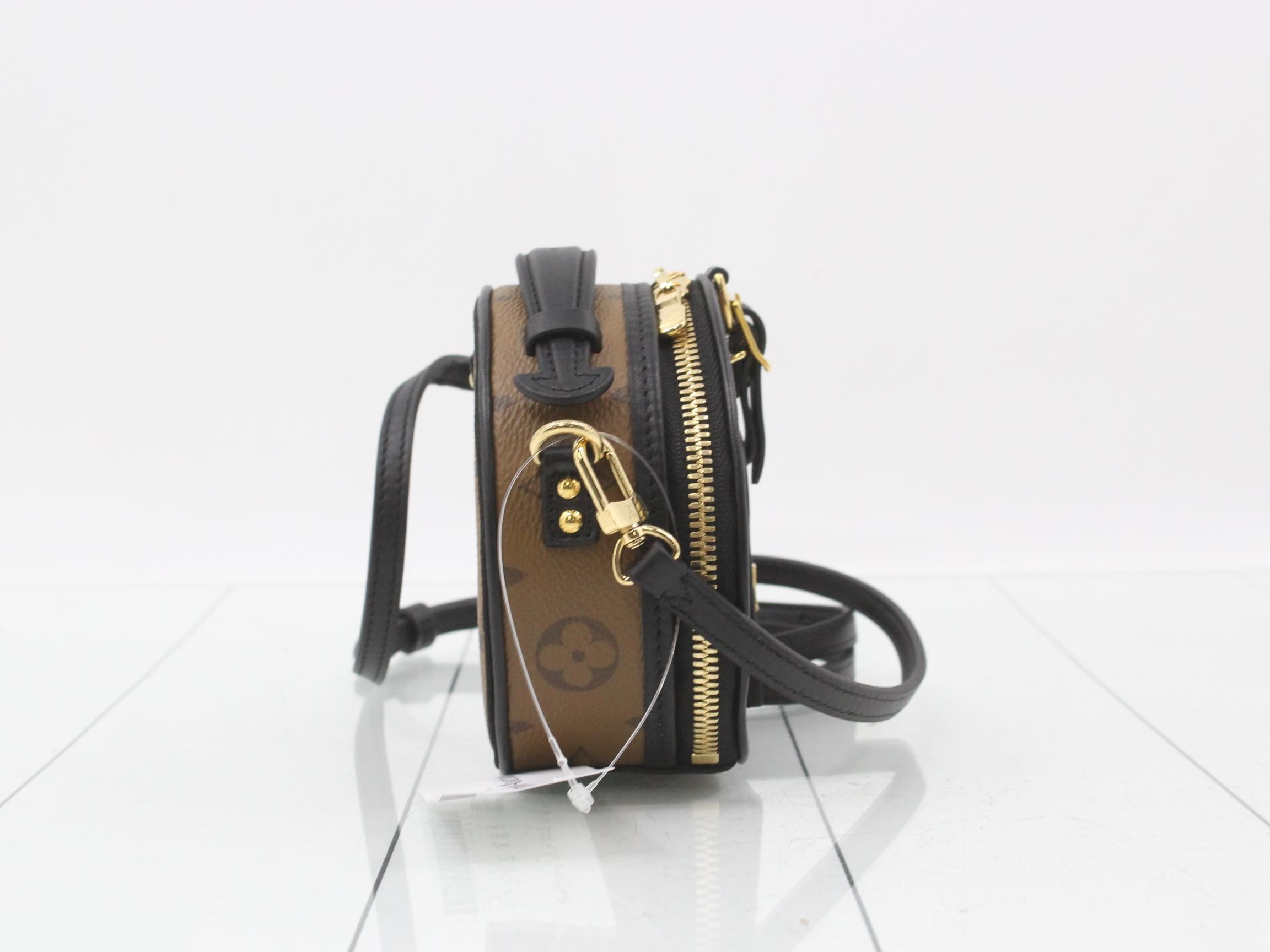 Stored item: Mini Boîte Chapeau Monogram Reverse RFID verified — view 4