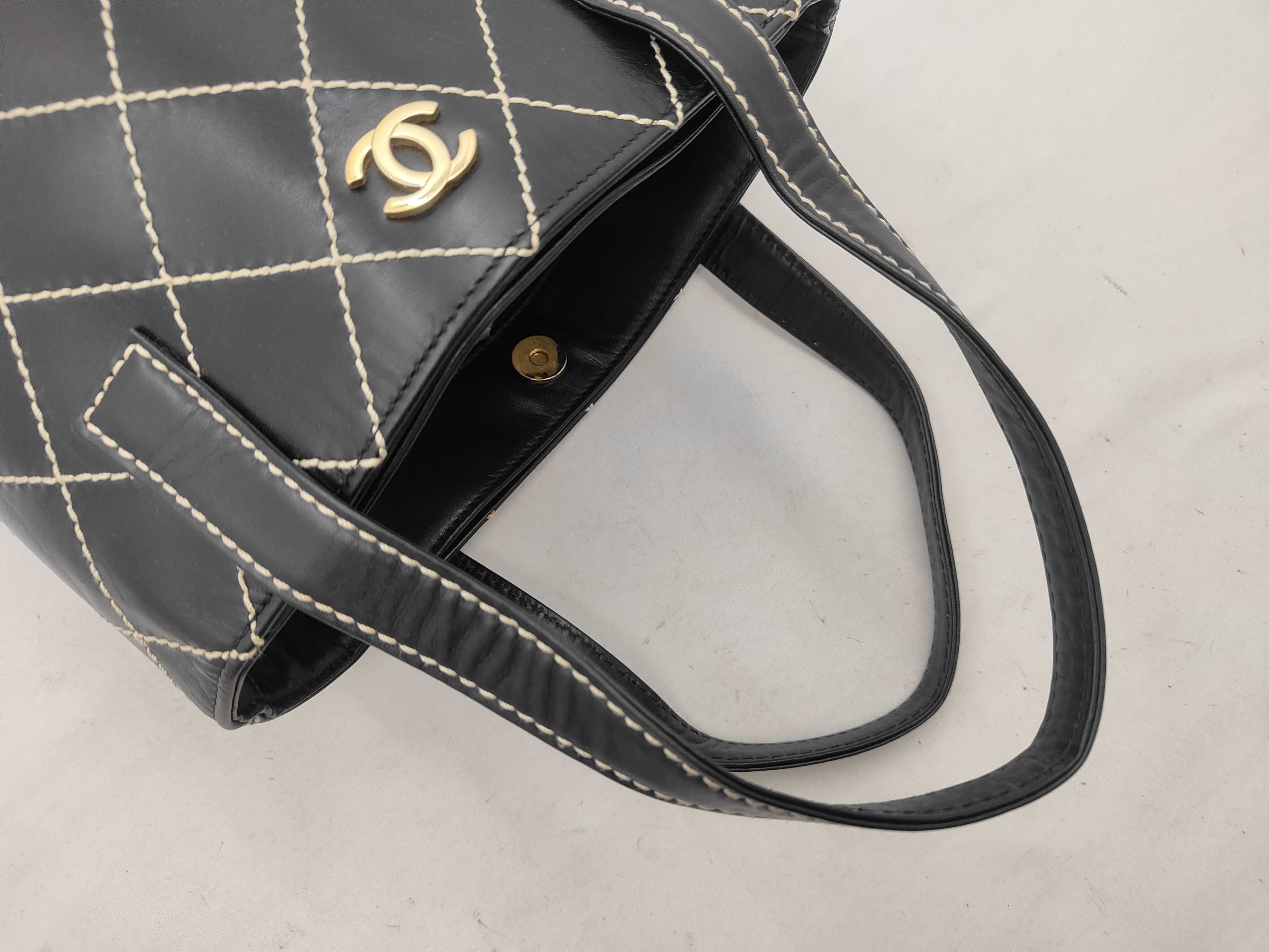 Wild Stitch Series 7 Tote Bag — view 3