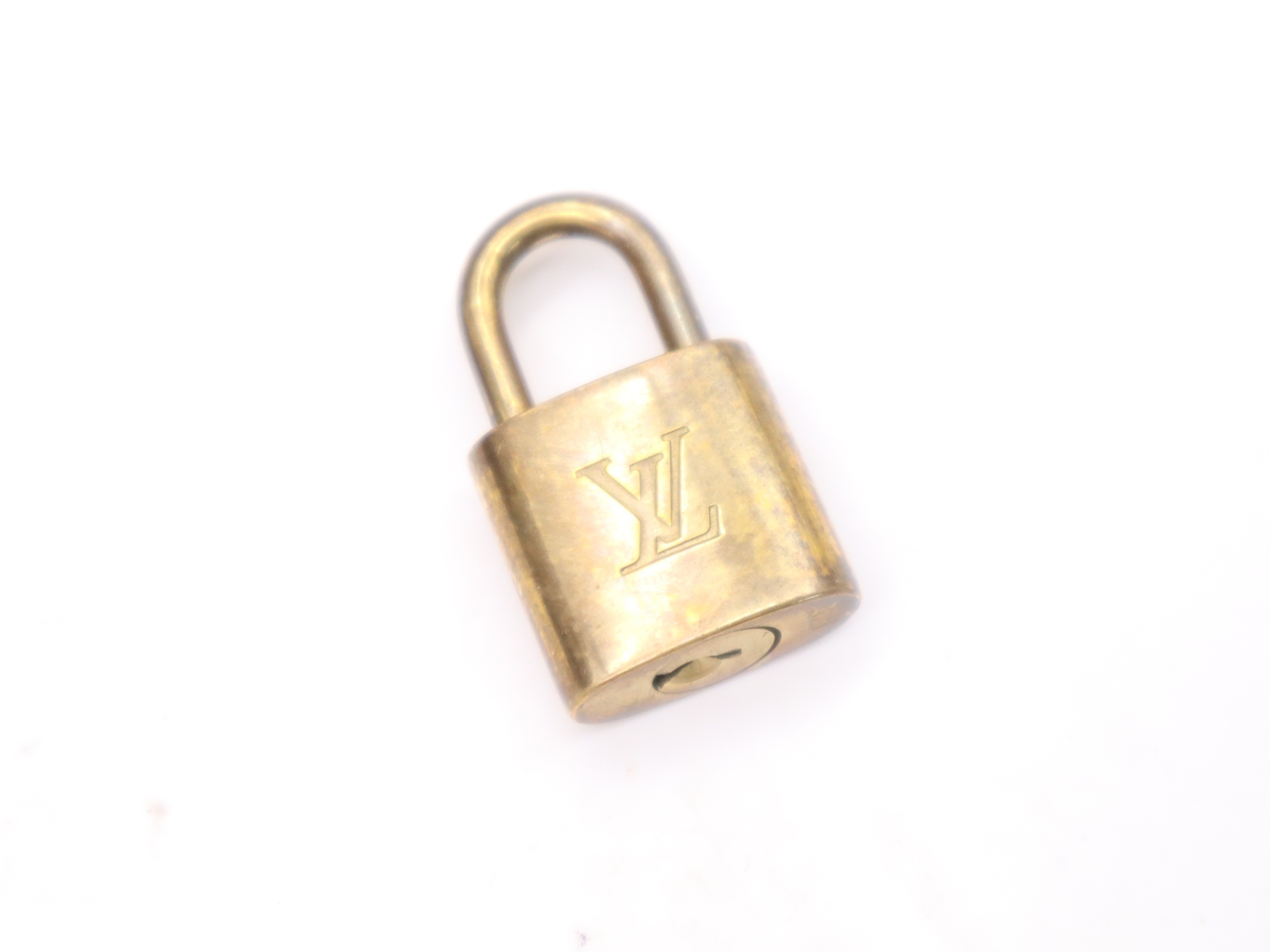 Keepall Bandouliere 50: Shoulder strap, padlock, 2 keys, name tag. — view 10