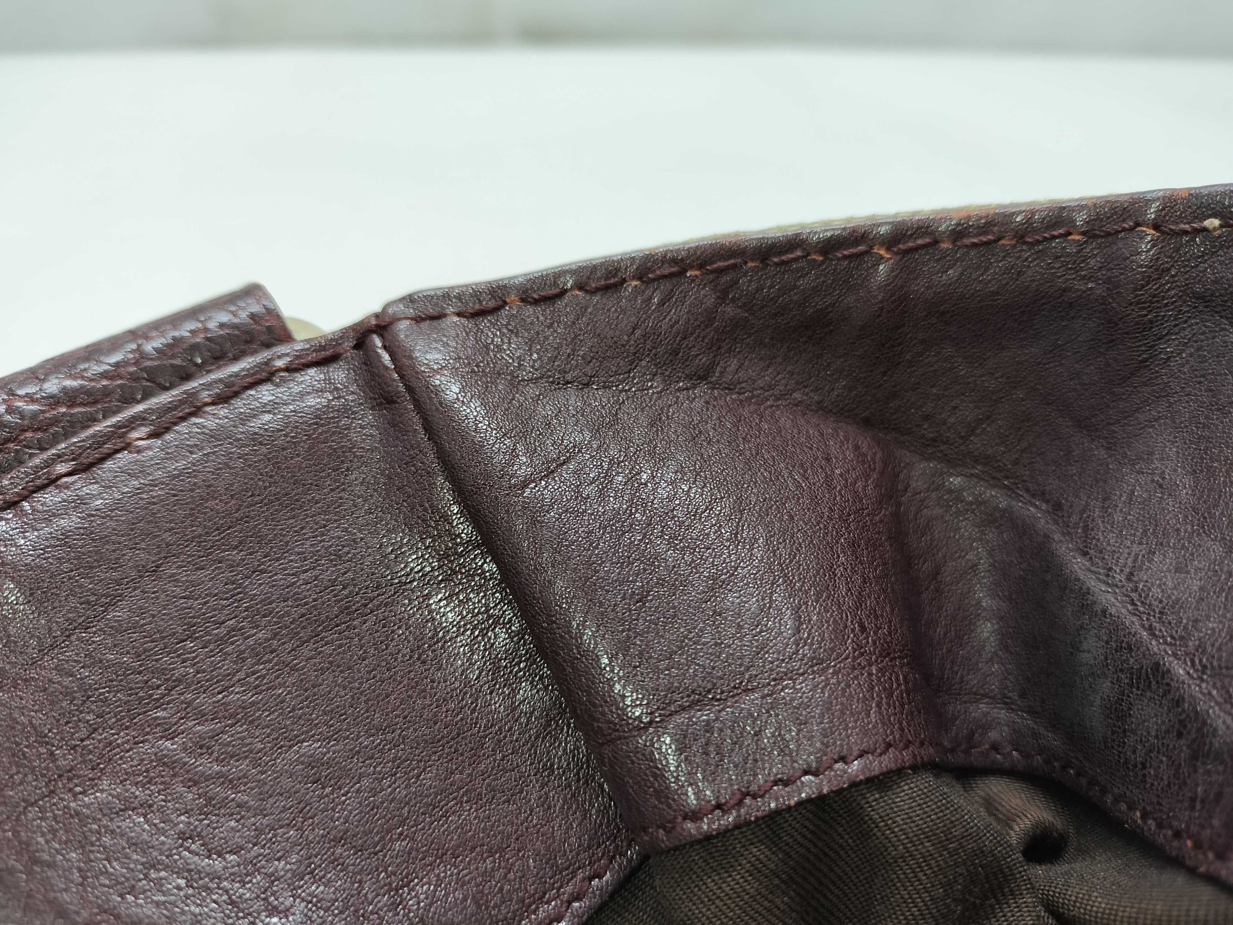 GG Canvas Gucci Handbag Shoulder Bag — view 12