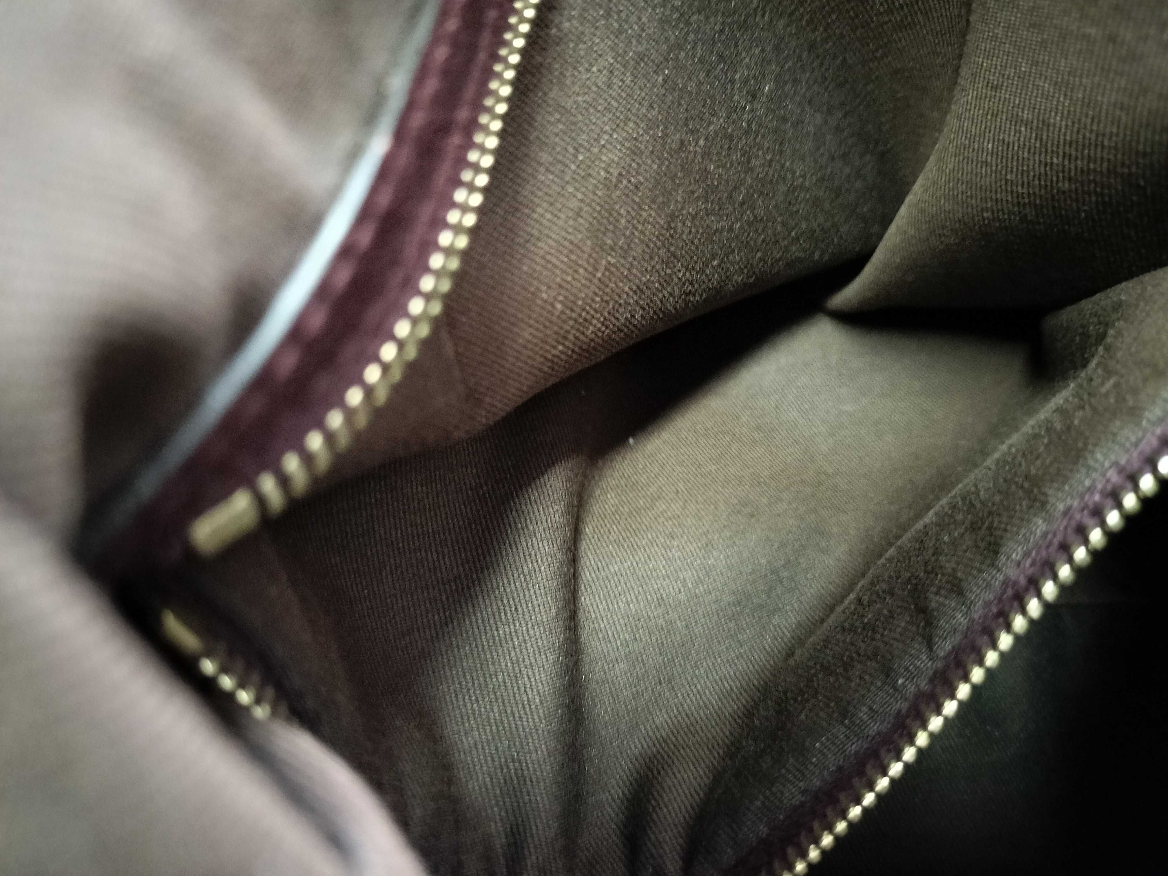 GG Canvas Gucci Handbag Shoulder Bag — view 10