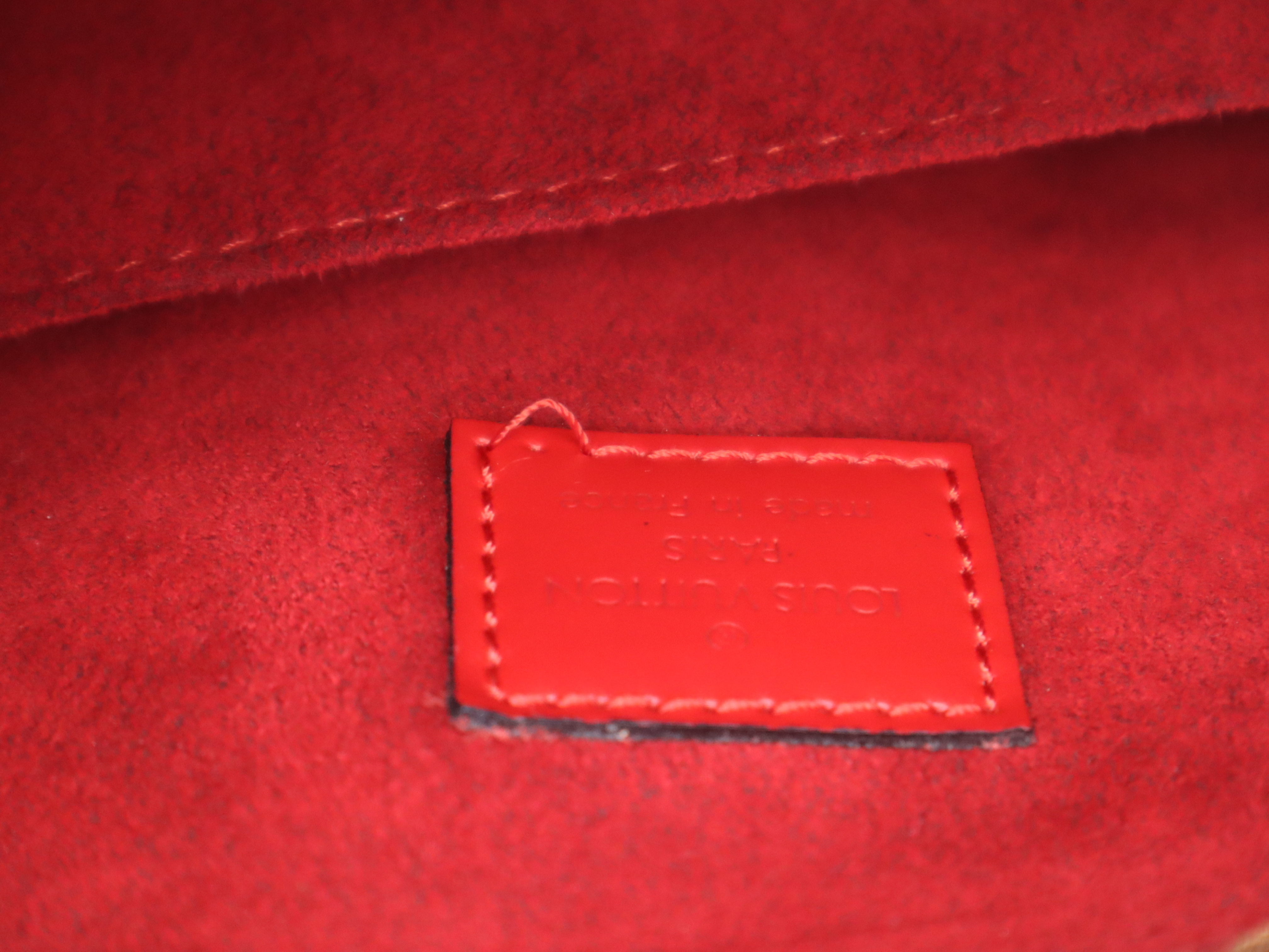 M52087 Epi Jasmine Castilian Red Handbag — view 12