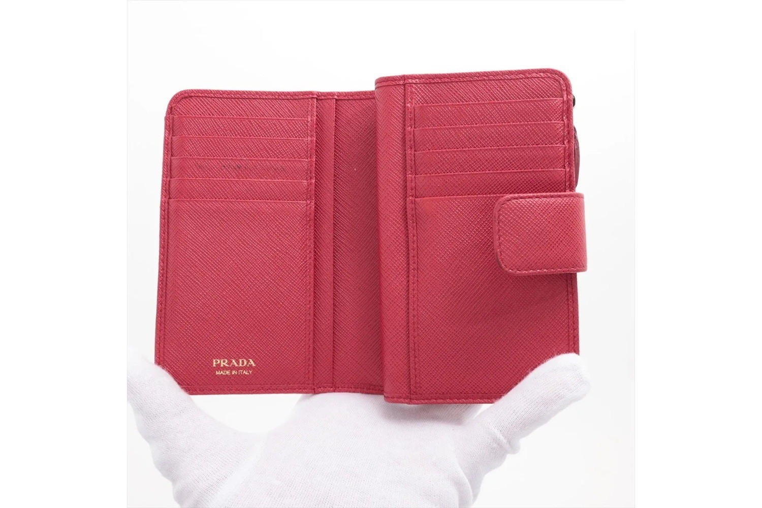Saffiano leather bi-fold wallet, compact. — view 3