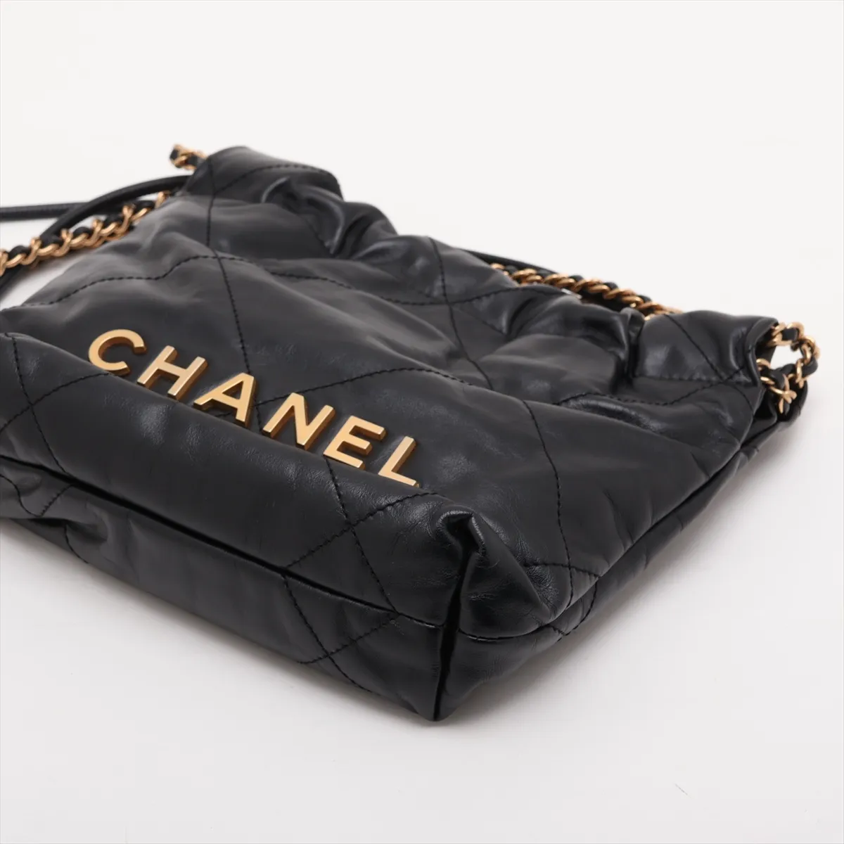 22 Mini Shiny Calfskin Chain Shoulder Bag Black Gold Hardware PCLX6C49 Random Plate AS3980 — view 3