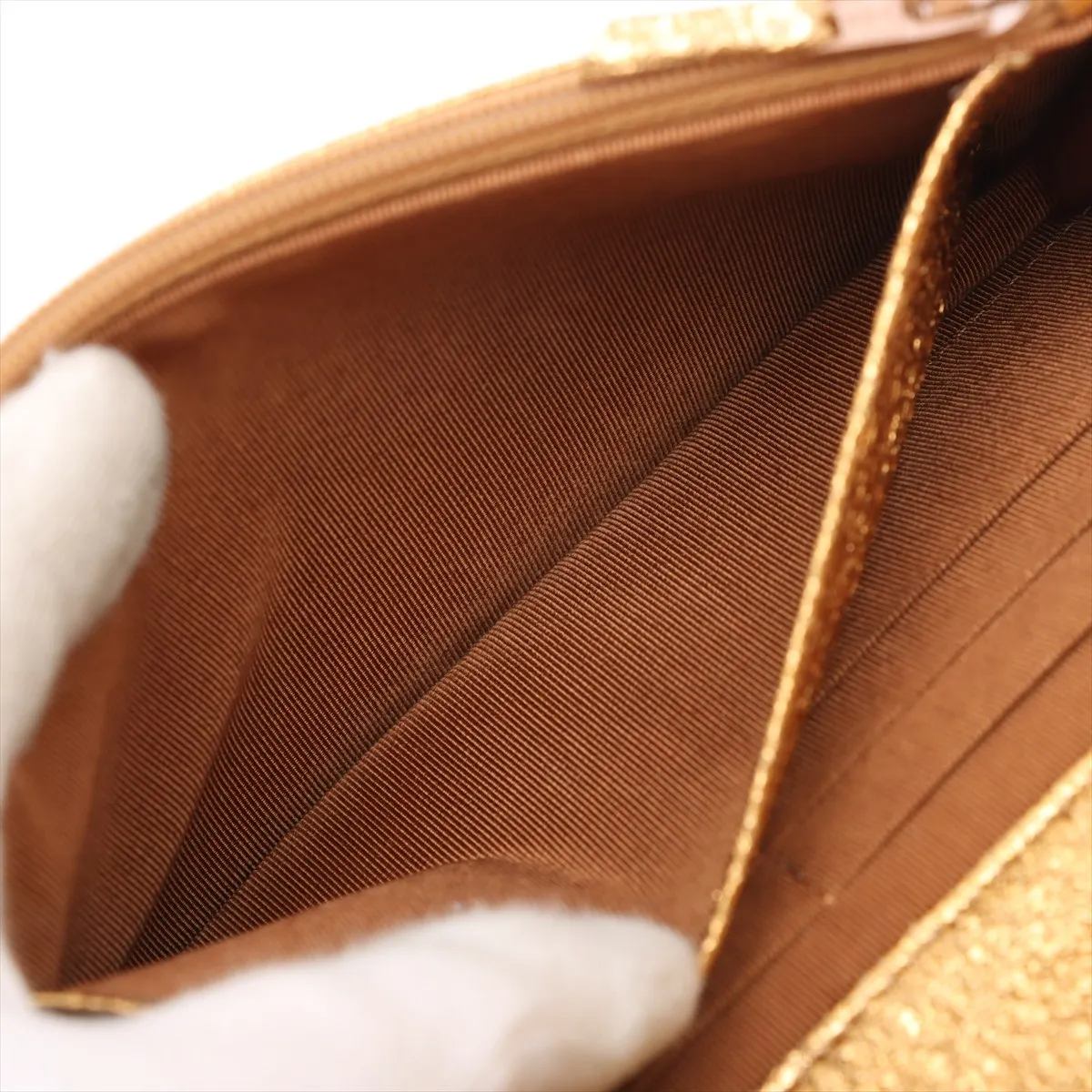 Matelassé Leather Chain Wallet, Gold, Gold Hardware, 11561632, Serial Number 11 — view 7