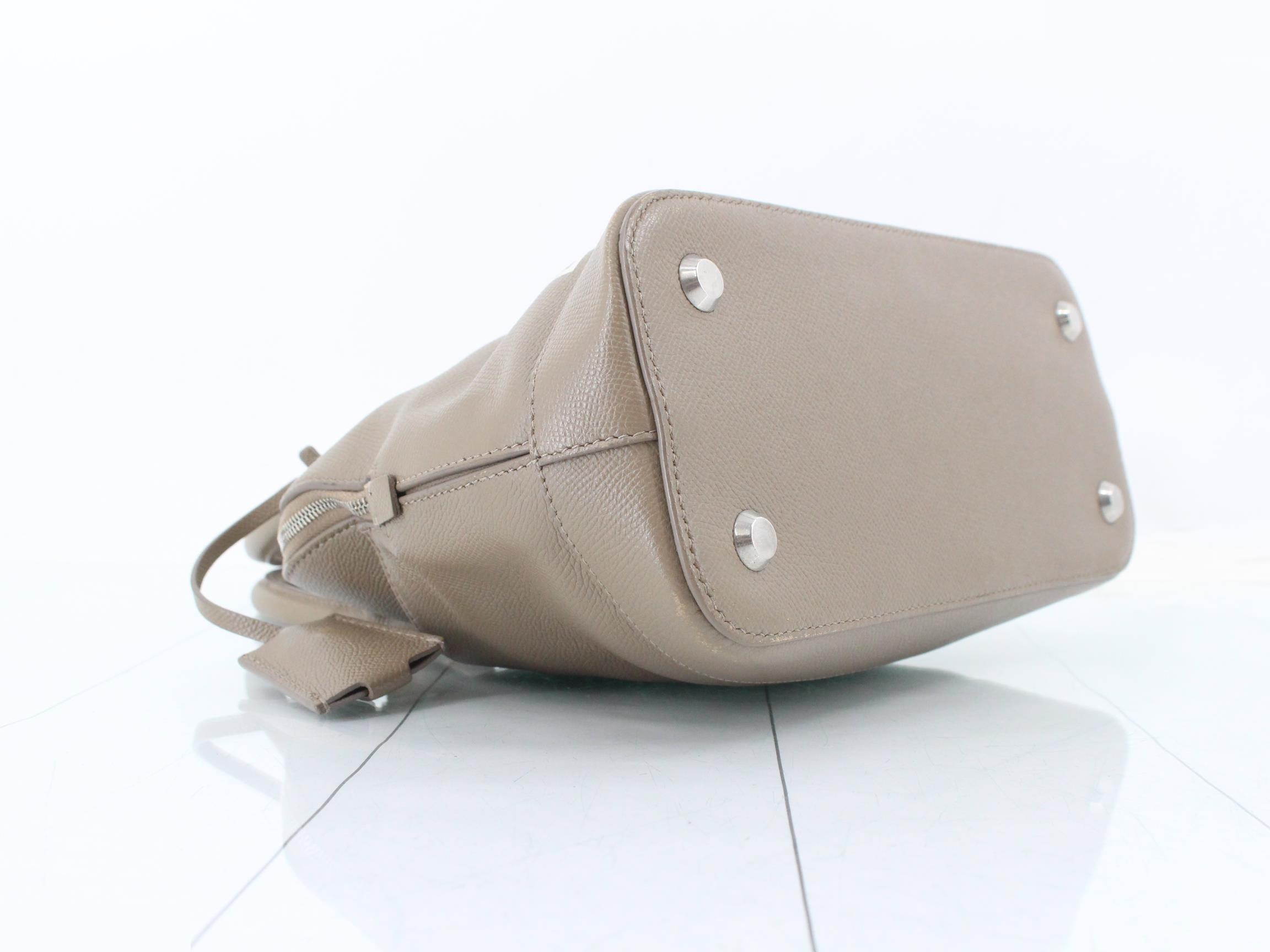 Other lines: Bags & Handbags, Leather, Beige — view 5