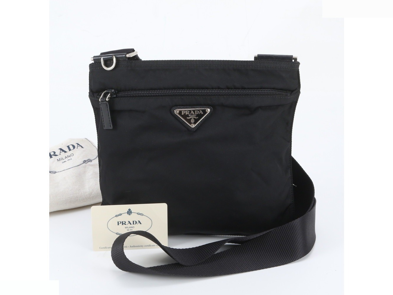 Guarantee card included Tessuto Nylon BT0420 Leather Shoulder Bag