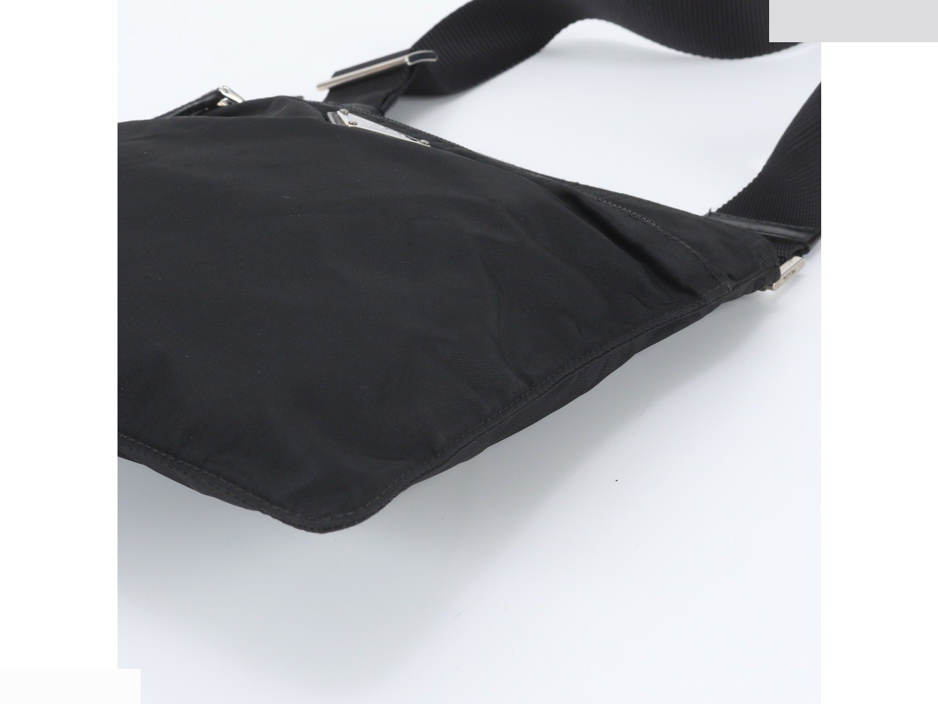 Guarantee card included Tessuto Nylon BT0420 Leather Shoulder Bag — view 4