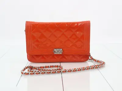 Patent leather Boy Chanel chain wallet