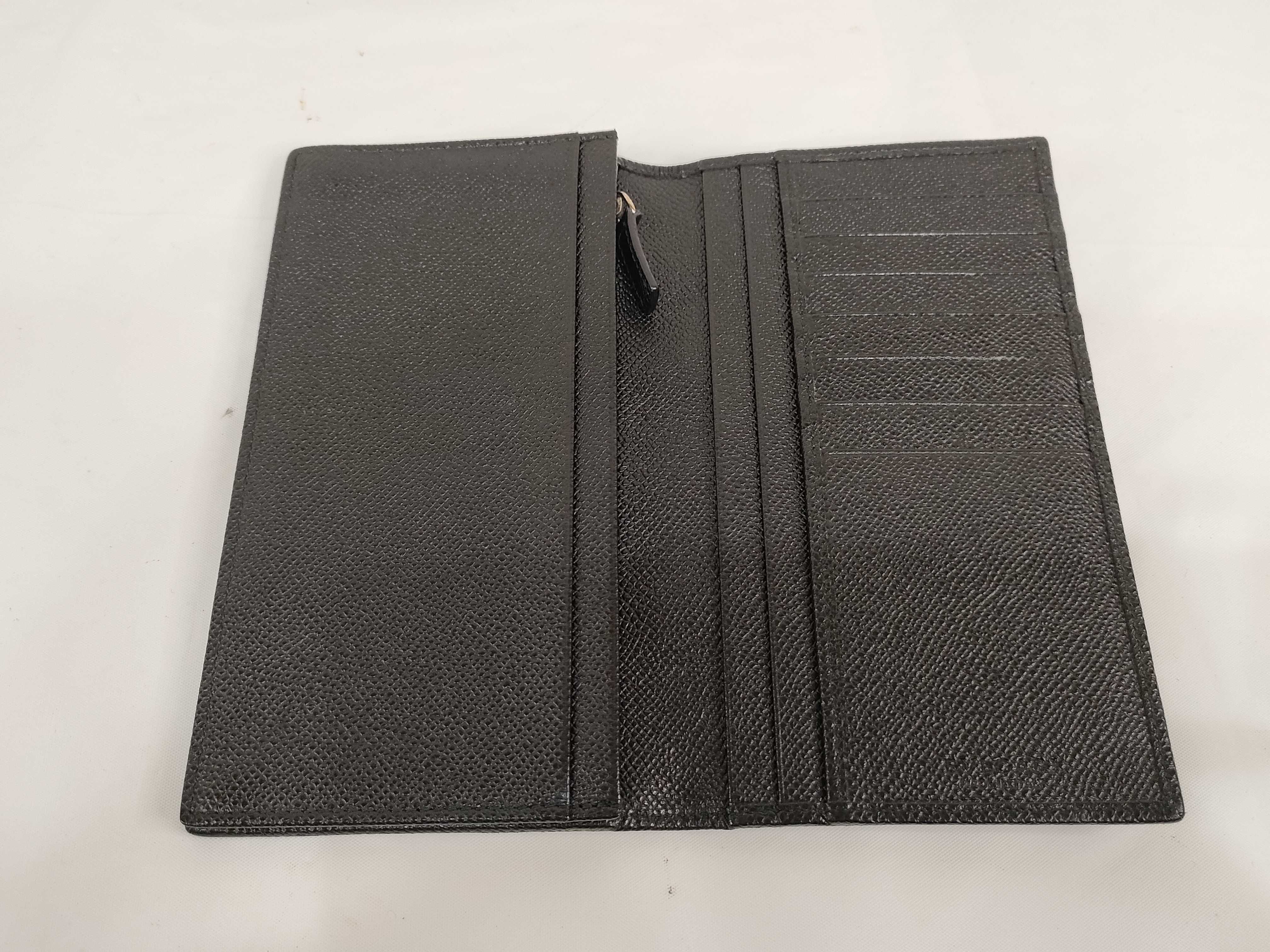 Bulgari Leather Billfold Wallet Black — view 8