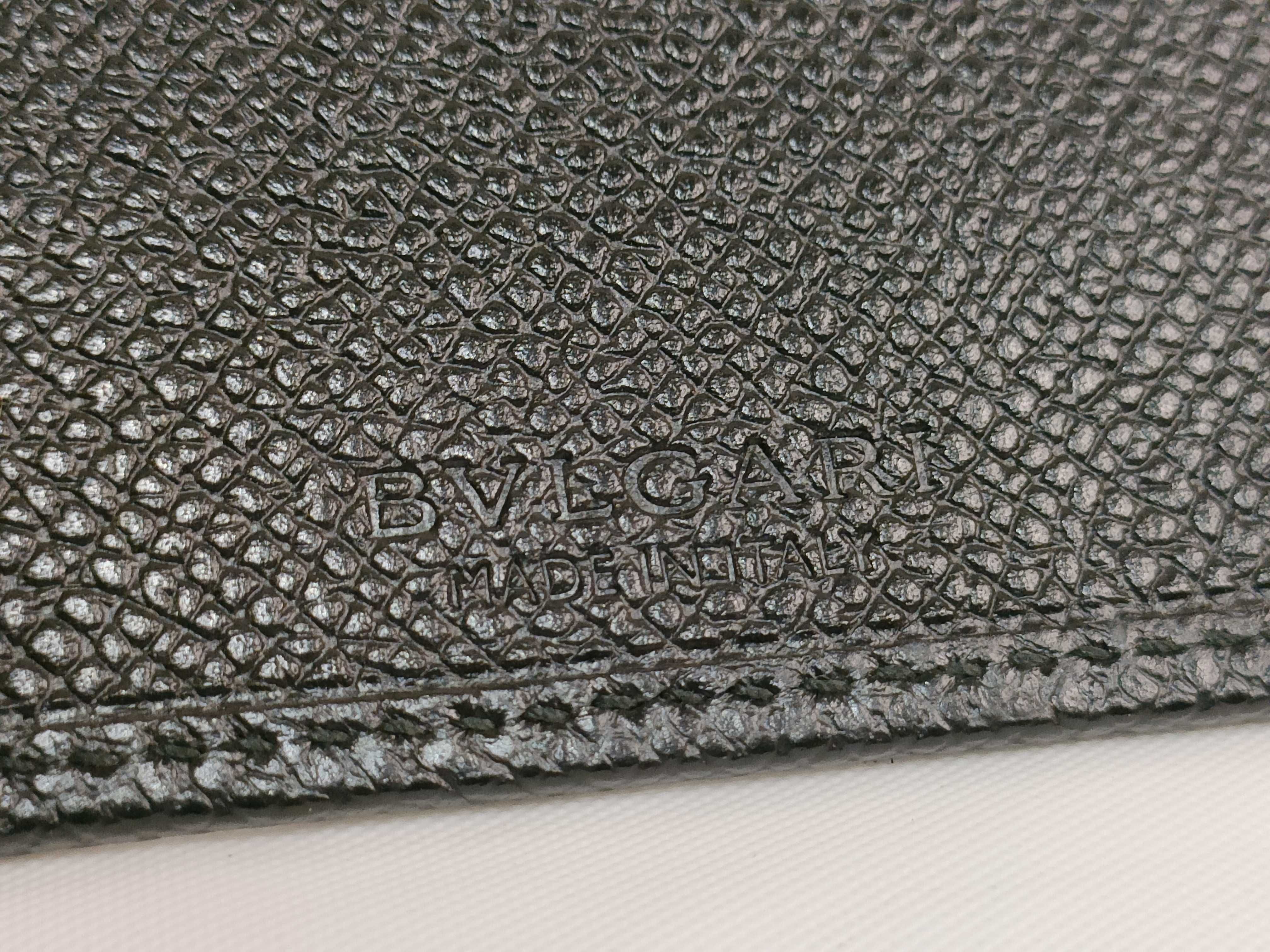 Bulgari Leather Billfold Wallet Black — view 9