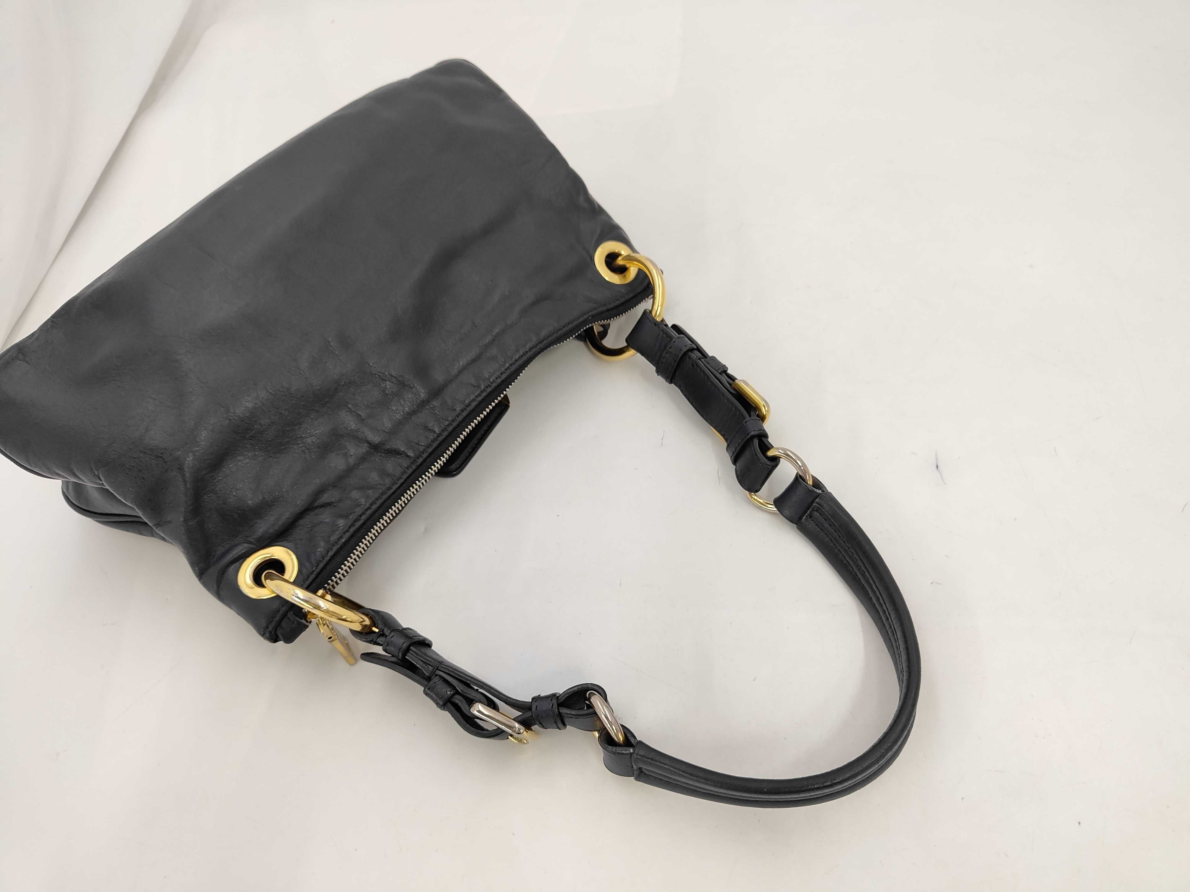 Vitello Daino Shoulder Bag — view 7