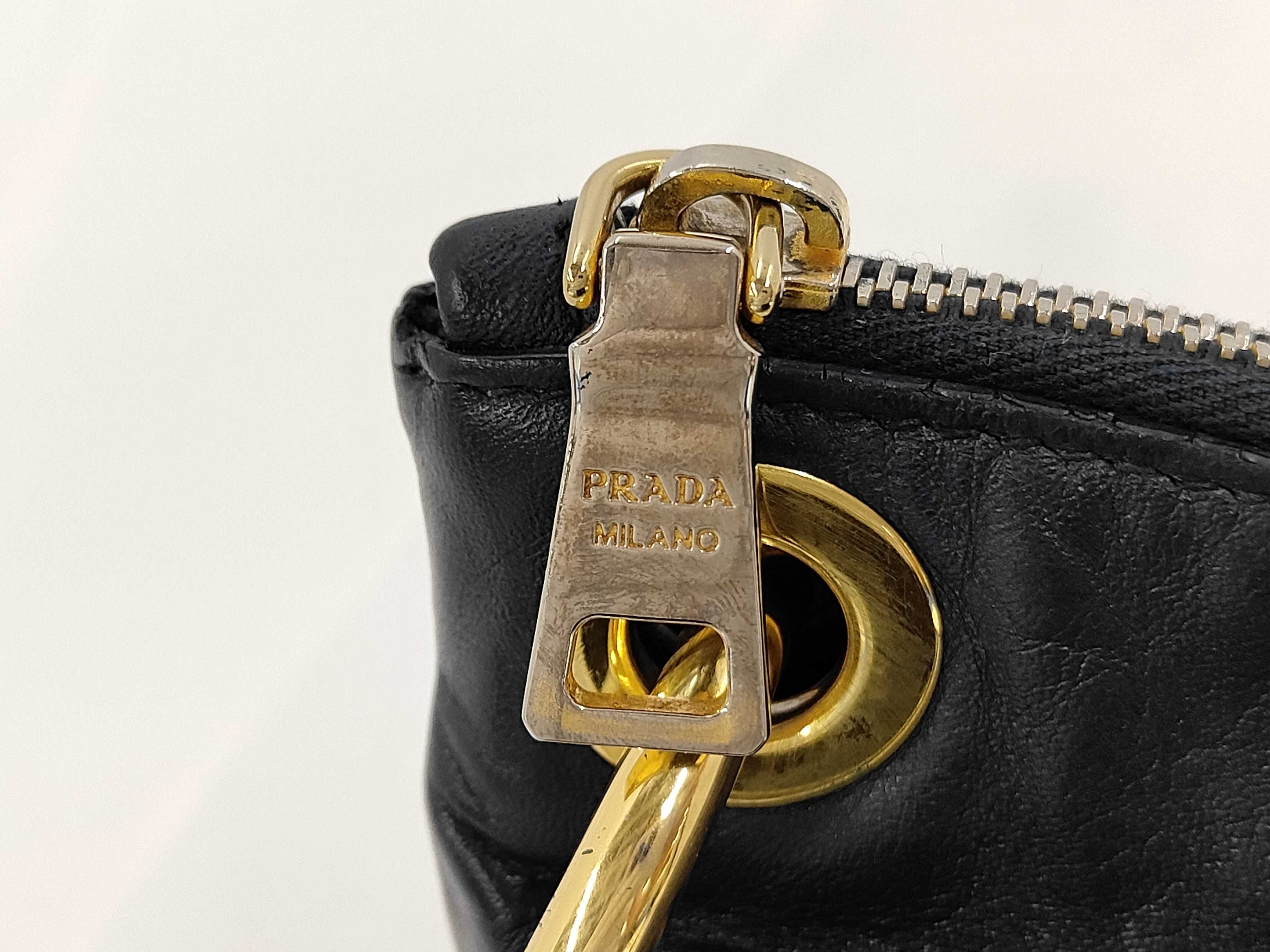 Vitello Daino Shoulder Bag — view 8