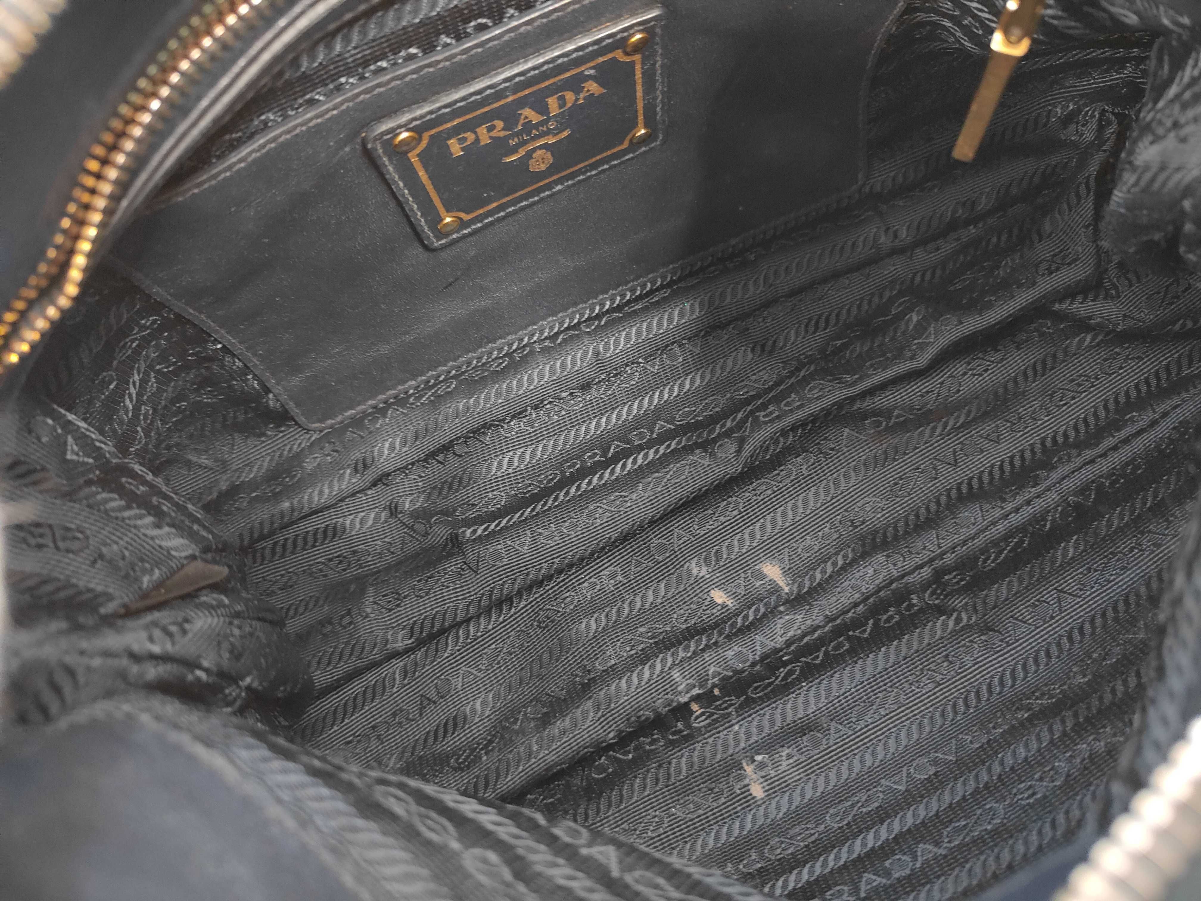 Vitello Daino Shoulder Bag — view 9