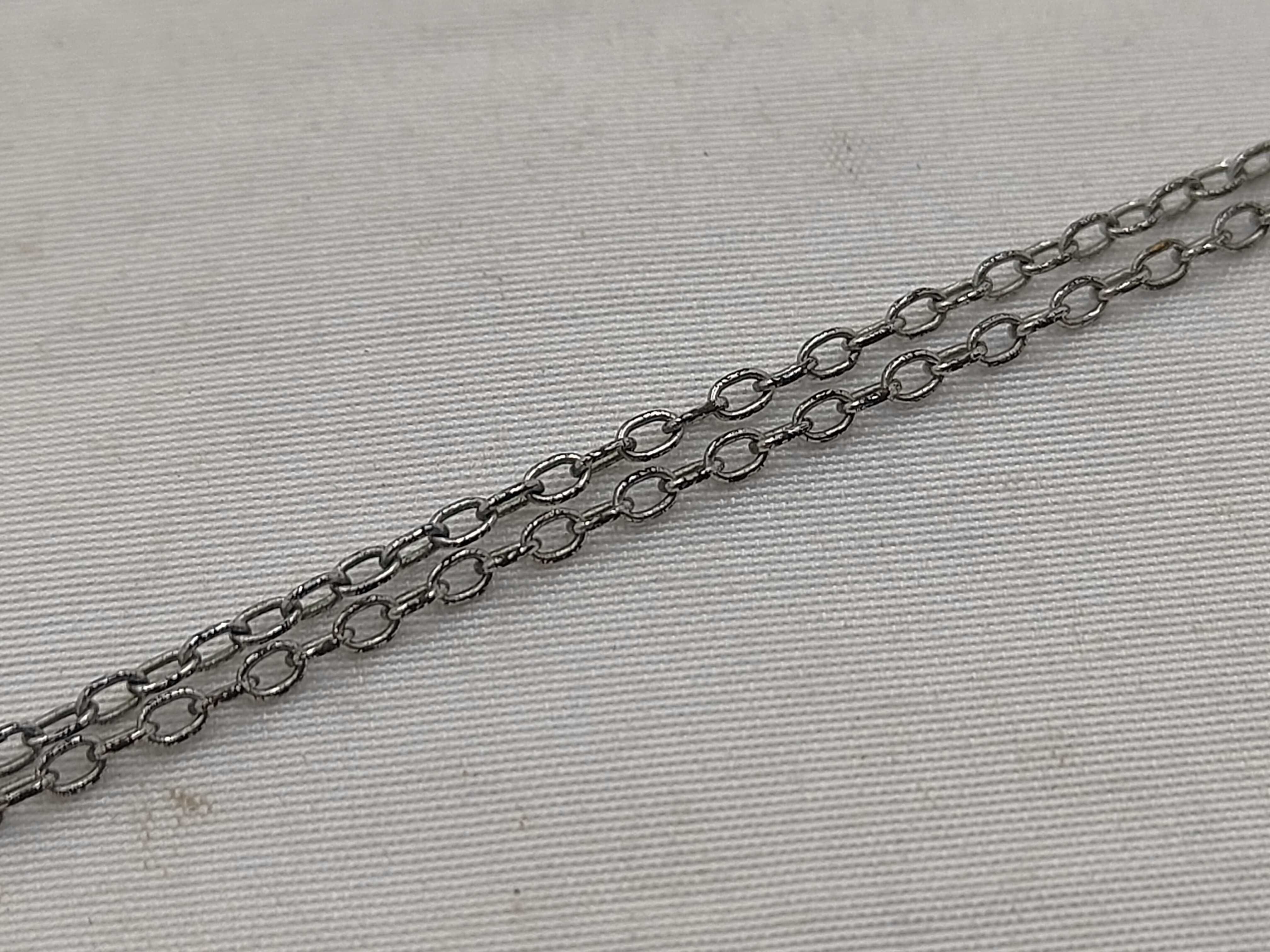 necklace — view 3