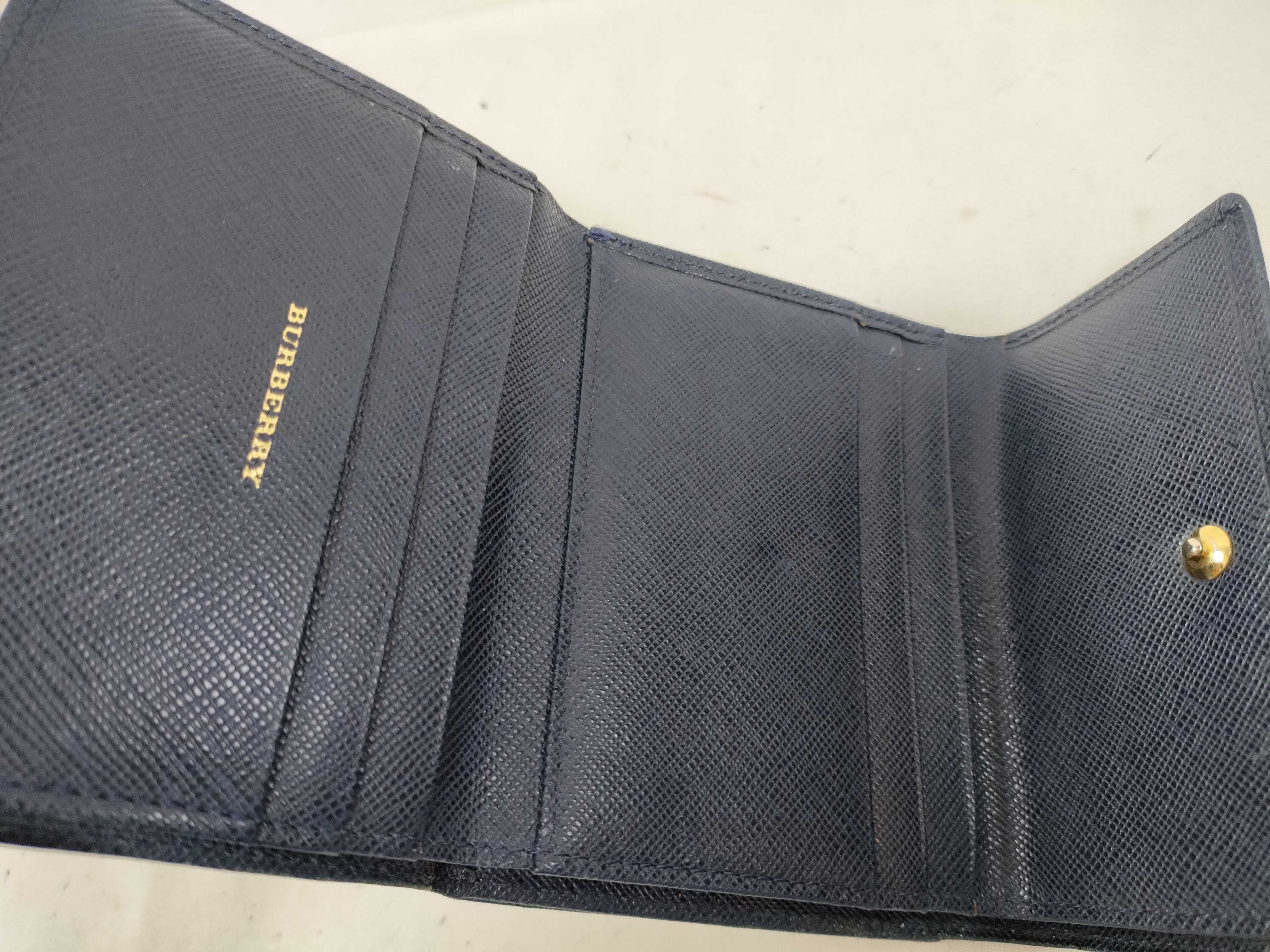 Louis Vuitton, Burberry wallets/key cases (4 items) — view 5