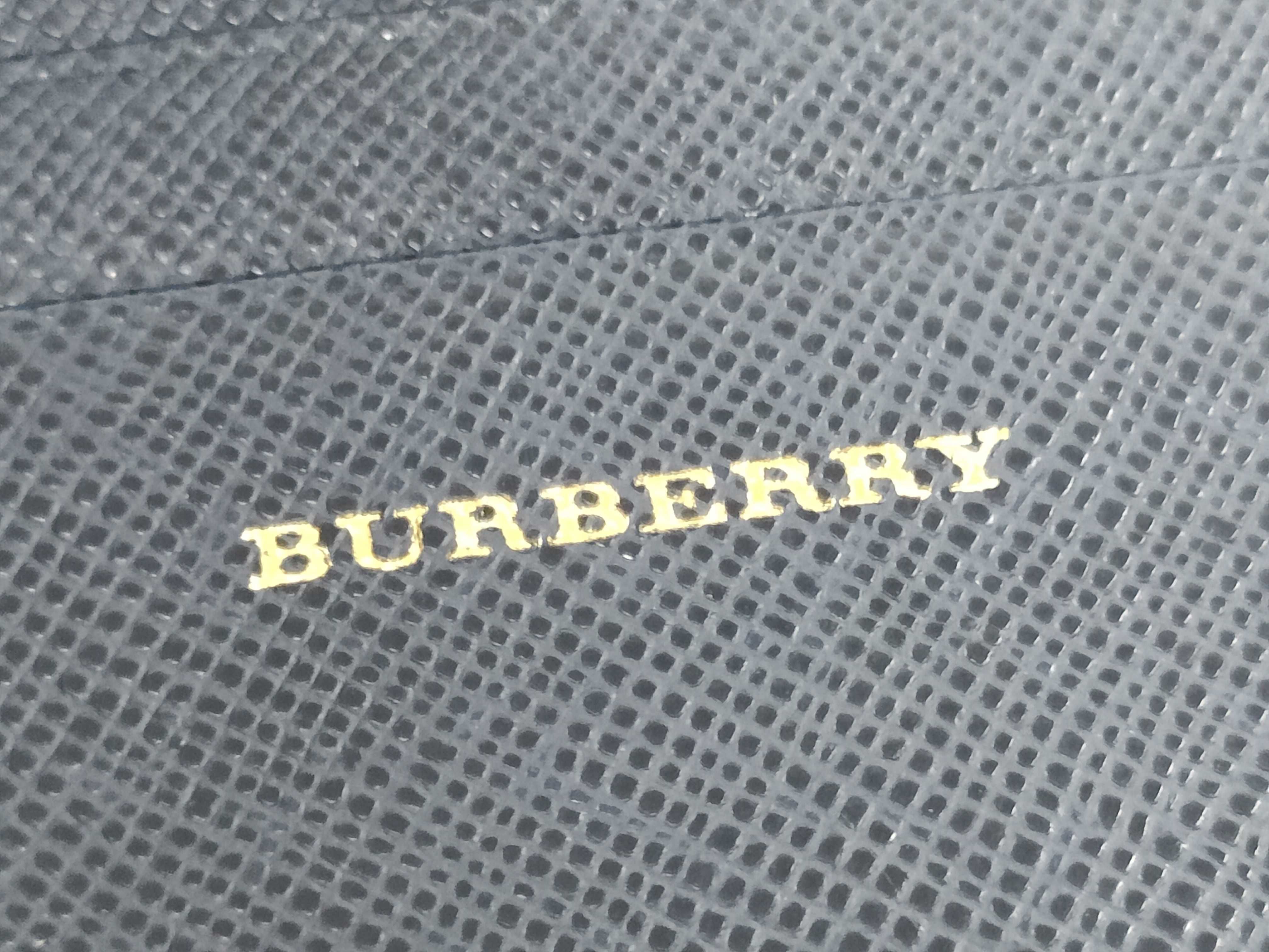 Louis Vuitton, Burberry wallets/key cases (4 items) — view 6