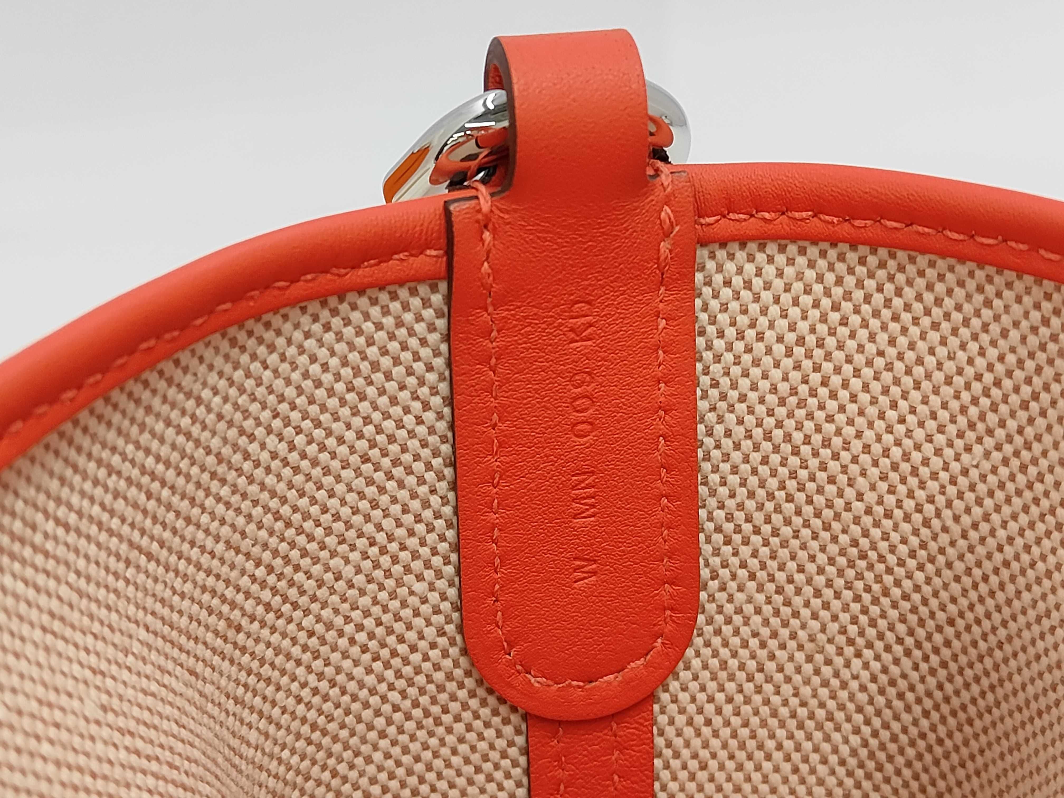 In the Loop 18 W stamp handbag, Orange Field handbag — view 10