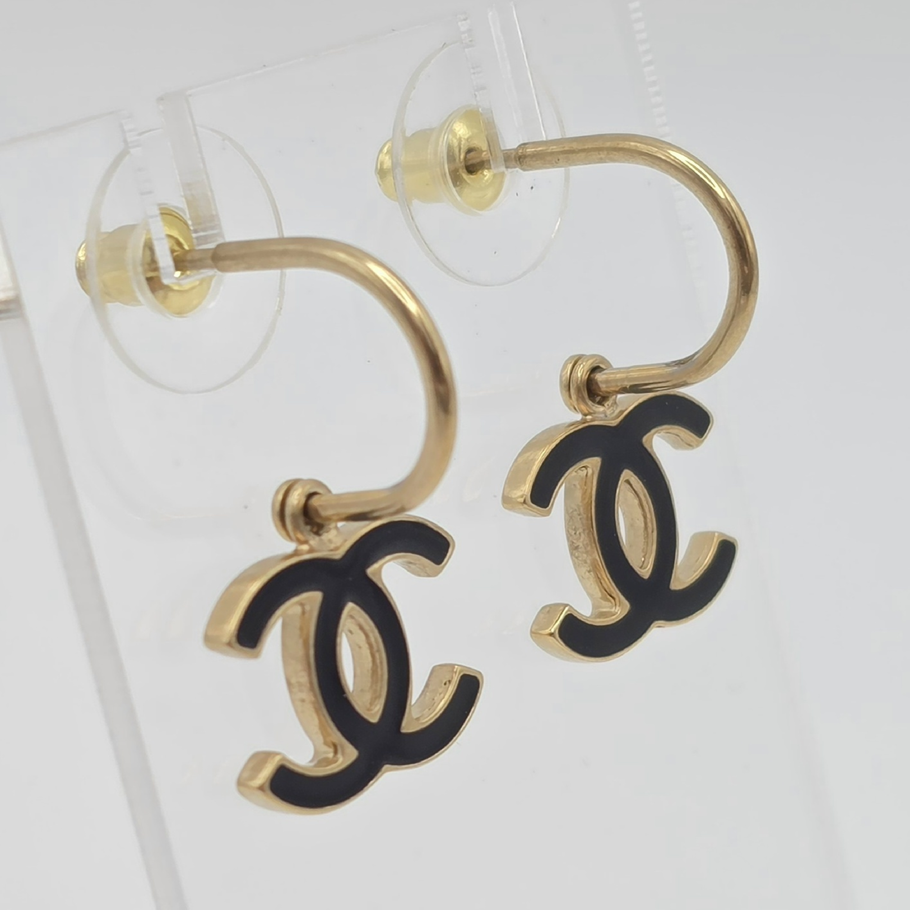 earrings — view 3
