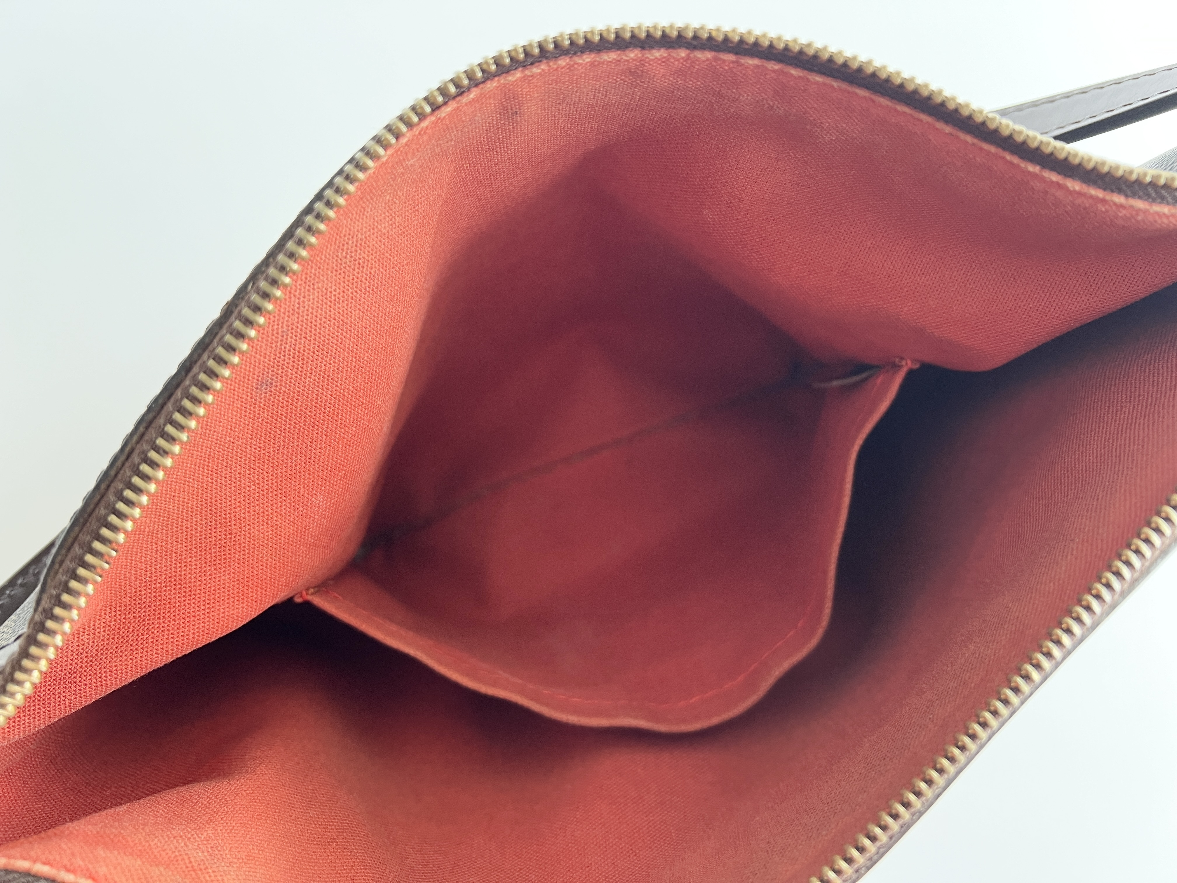 Damier Irovo MM Leather Shoulder Bag One-Shoulder Bag — view 7