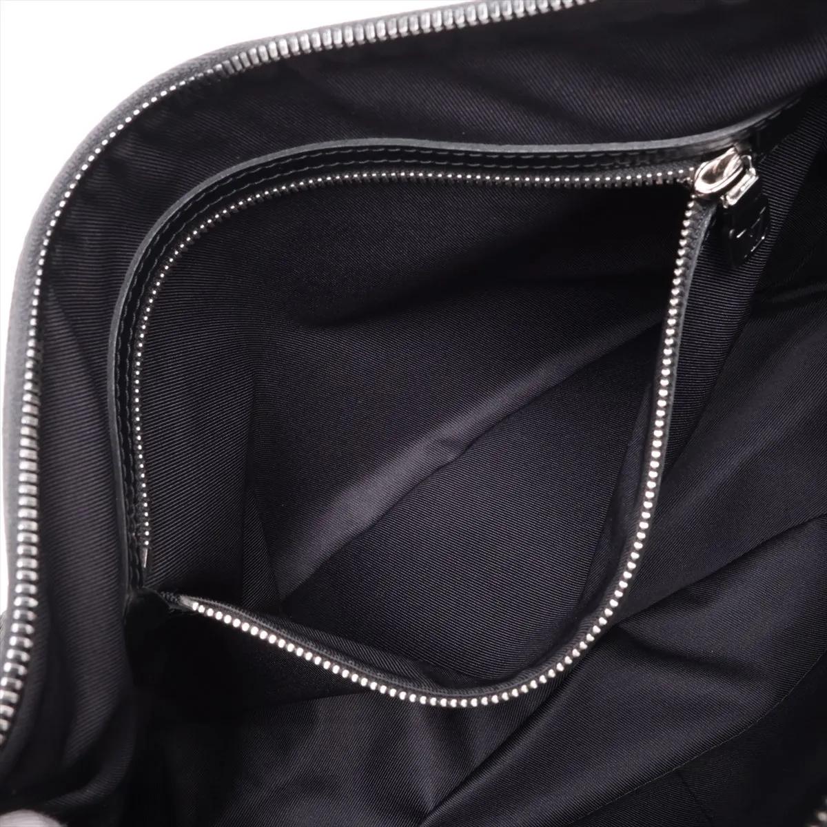 Monogram Galaxy Alpha Hobo M44164 MB0119 Black (RFID detected) — view 7