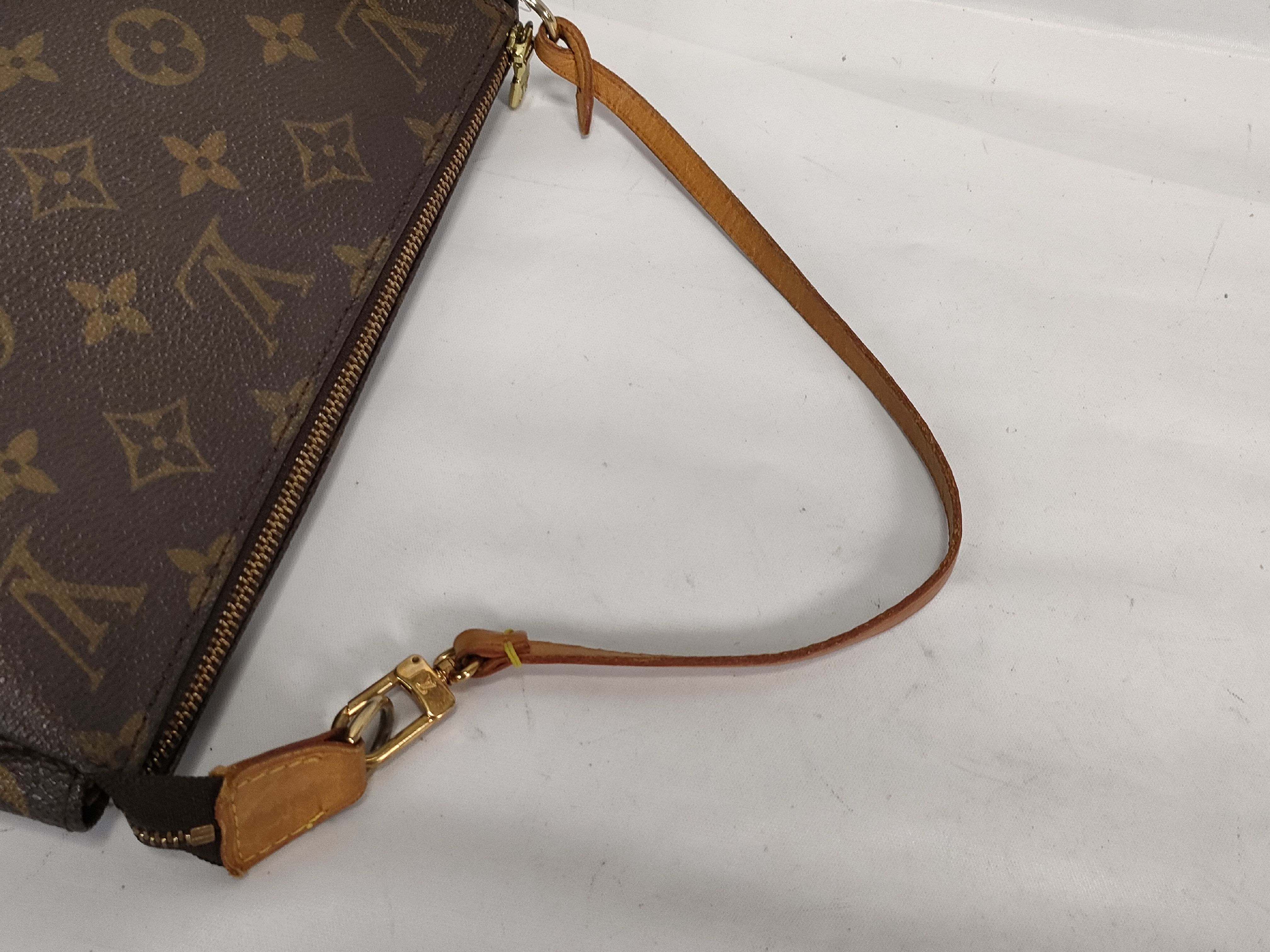Monogram Pochette Accessoires M51980 Handbag — view 3