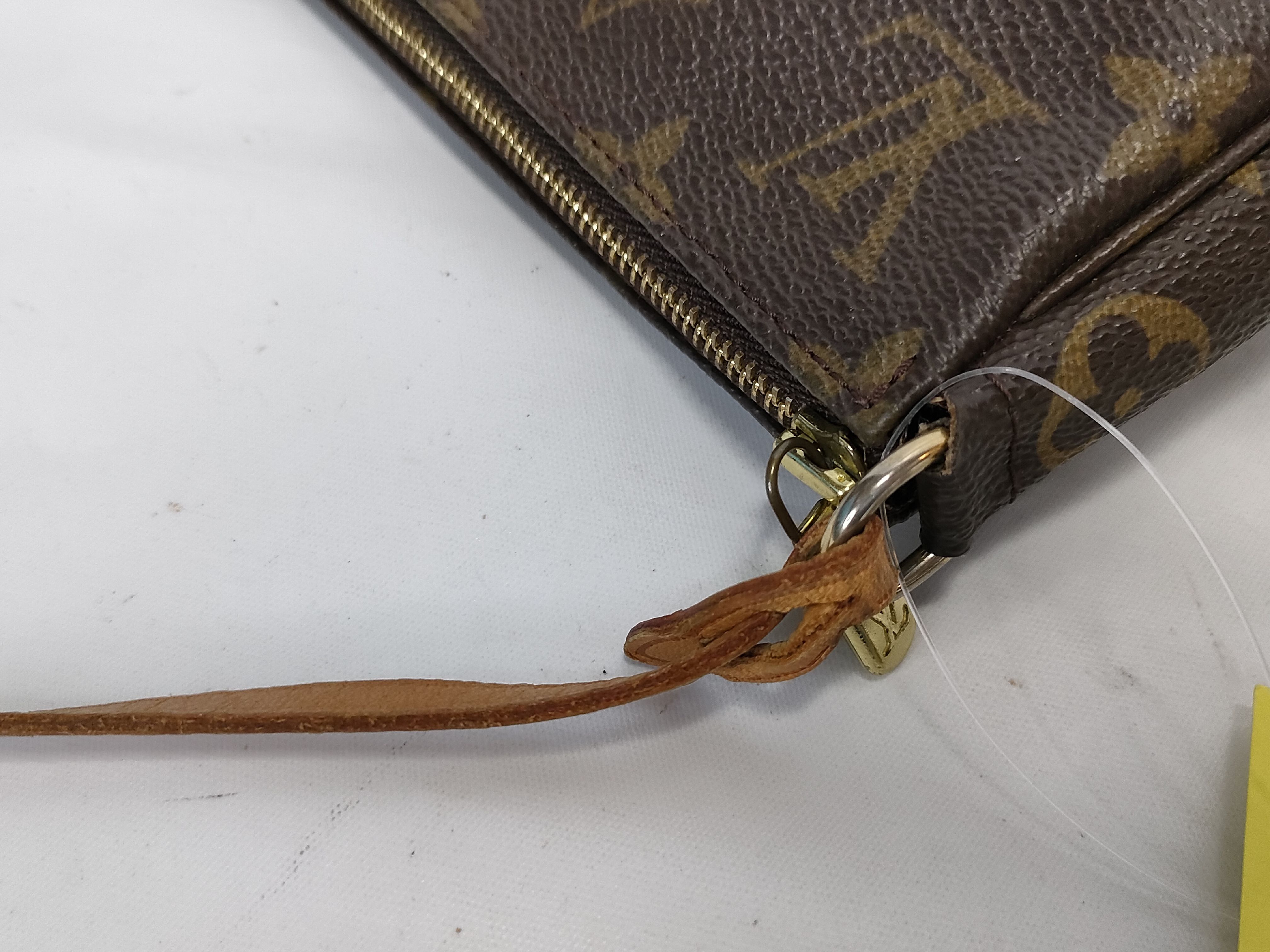 Monogram Pochette Accessoires M51980 Handbag — view 5