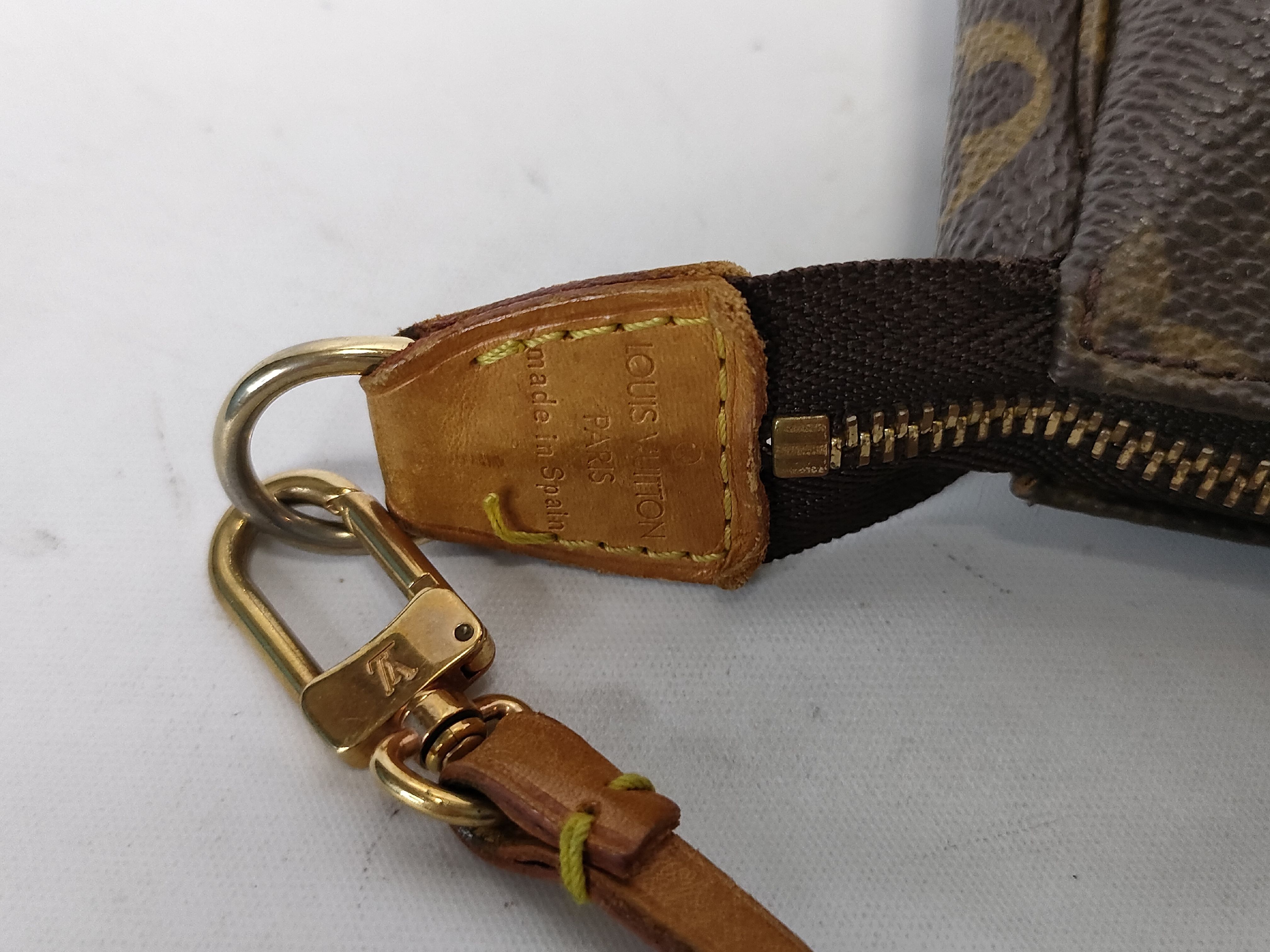 Monogram Pochette Accessoires M51980 Handbag — view 6