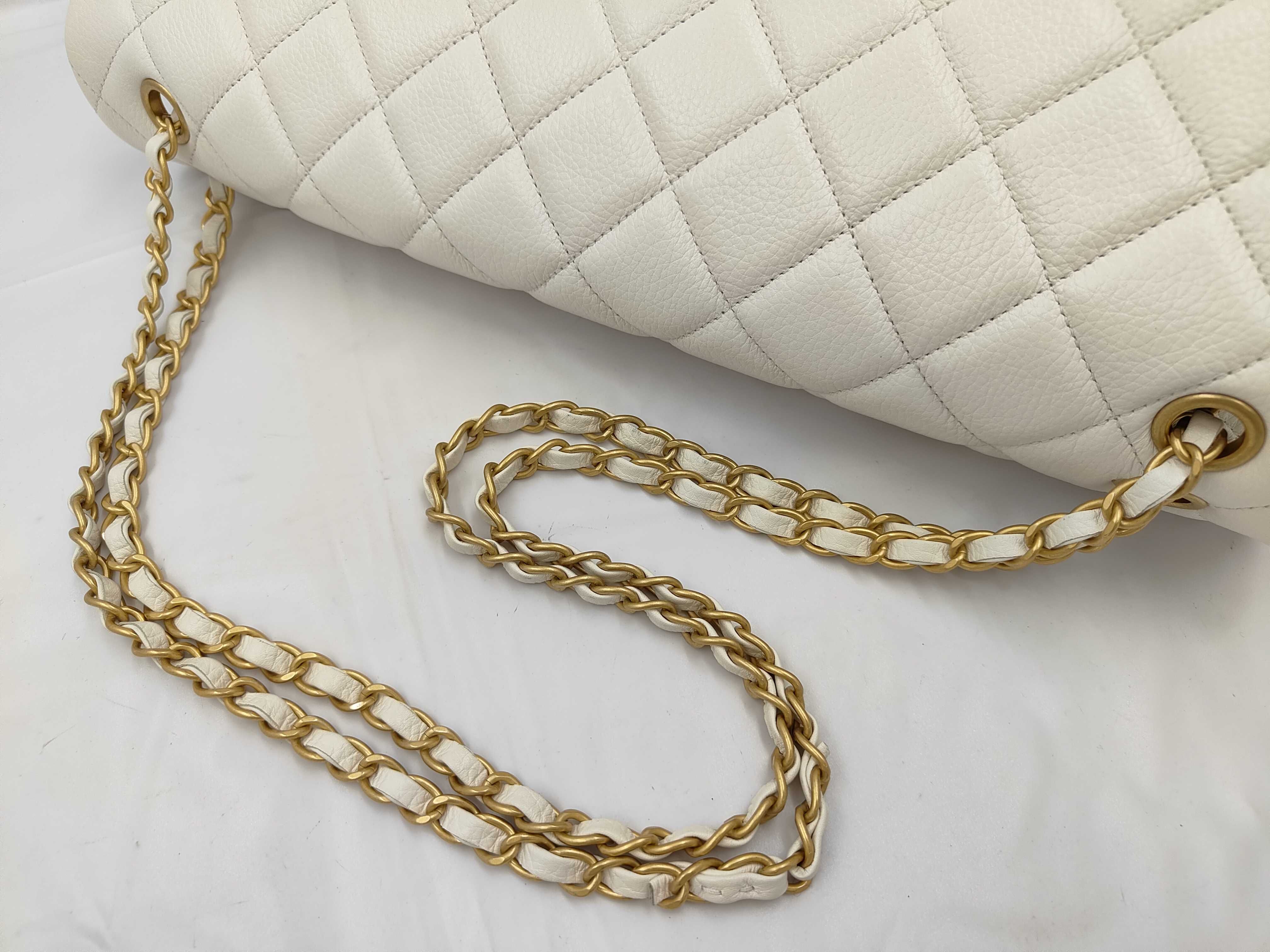 Matelassé Chain Shoulder Bag, Calfskin, White, IC Chip Shoulder Bag — view 3