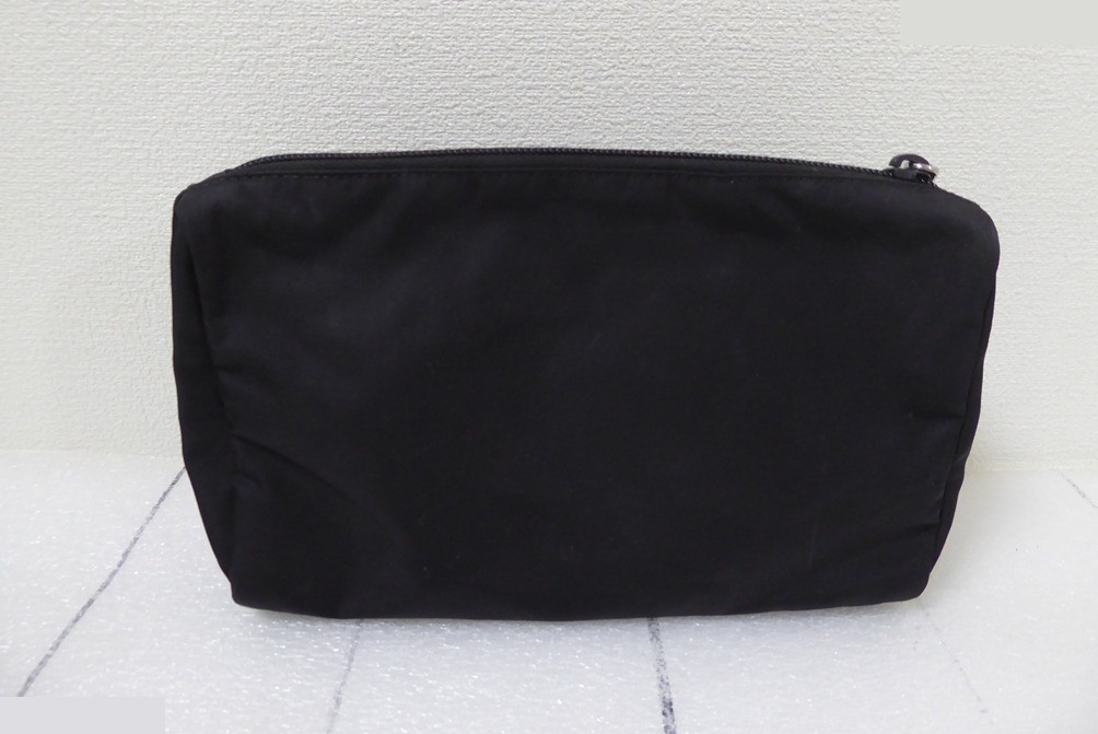 Other items: Bags, pouches, cosmetic pouches, guarantee card (with stamp) — view 2