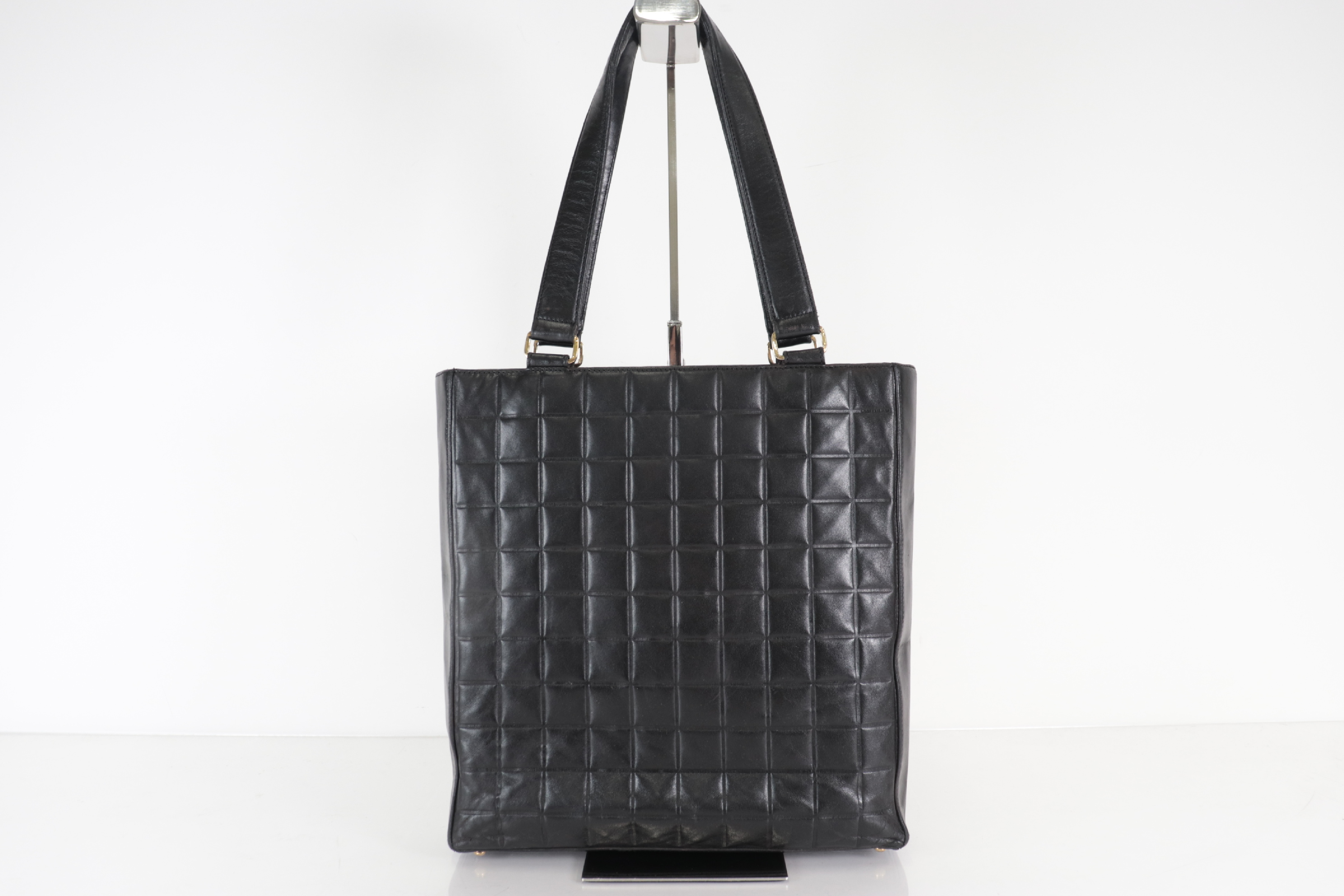 Chocolate Bar Coco Mark Lamb Tote Bag (Item No. 6) — view 2