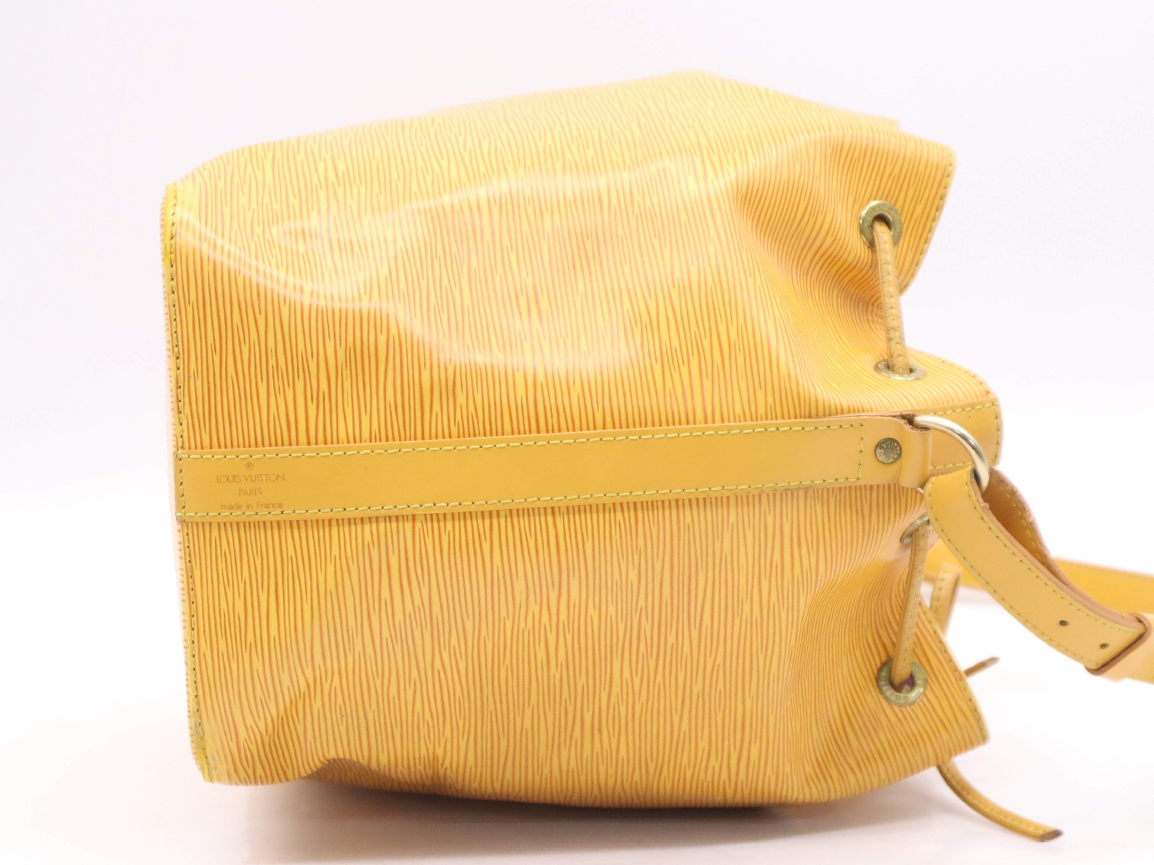 M44109 Epi Petit Noe Tassili Yellow Shoulder Bag — view 5