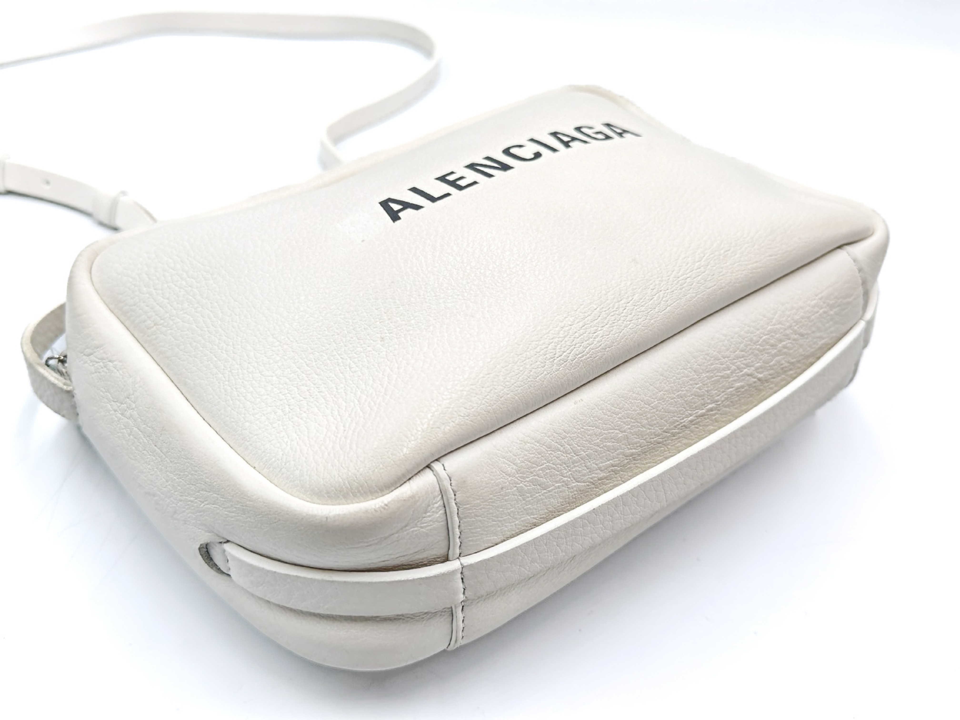 Everyday Camera Bag S Leather Shoulder Bag 489812 Shoulder Bag — view 4