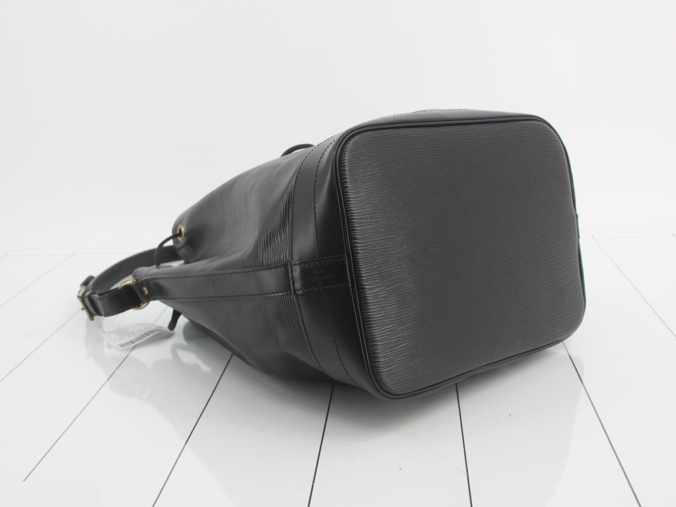 Noé Noir — view 5