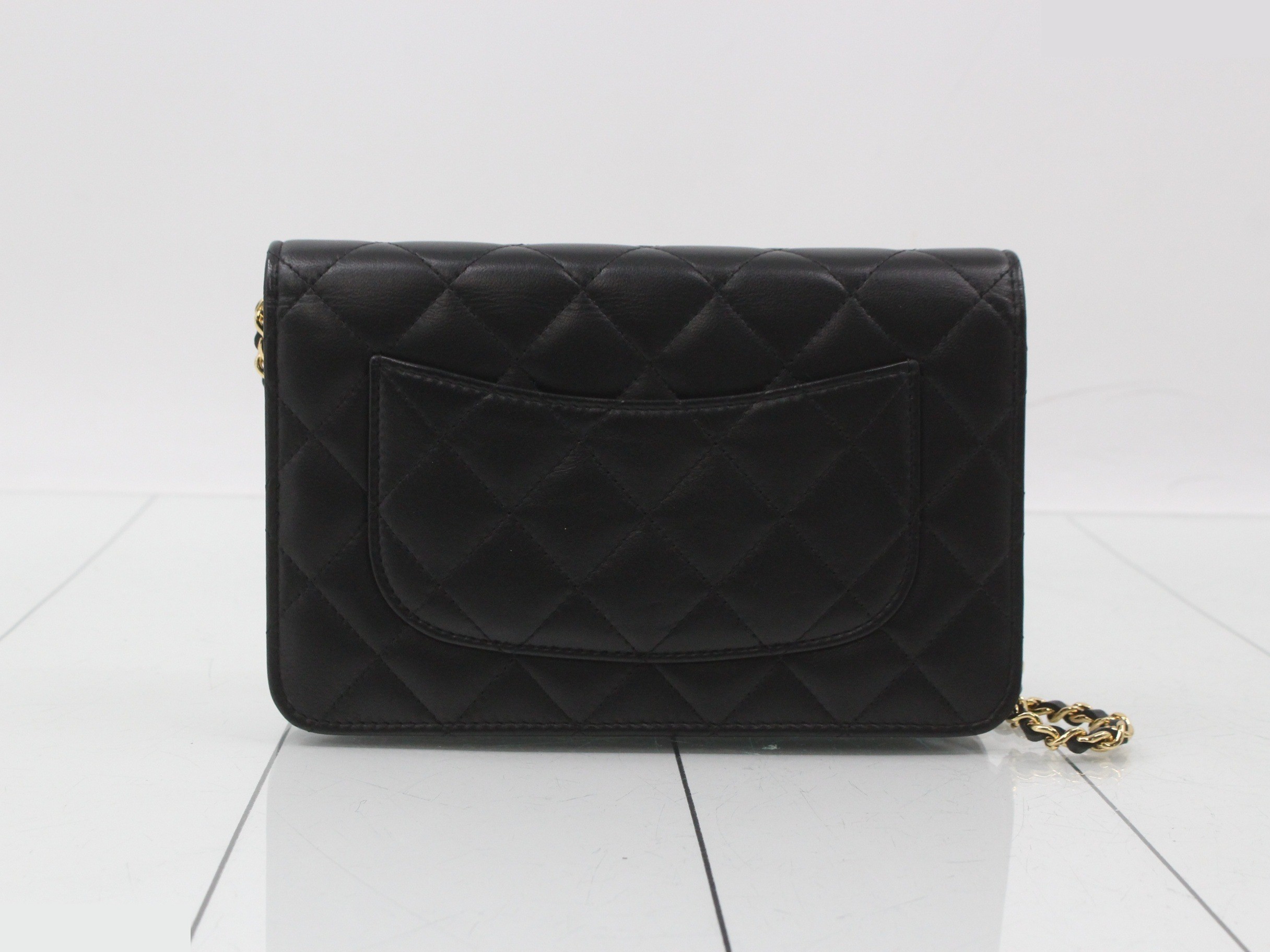 Matelassé Lambskin Chain Wallet — view 2