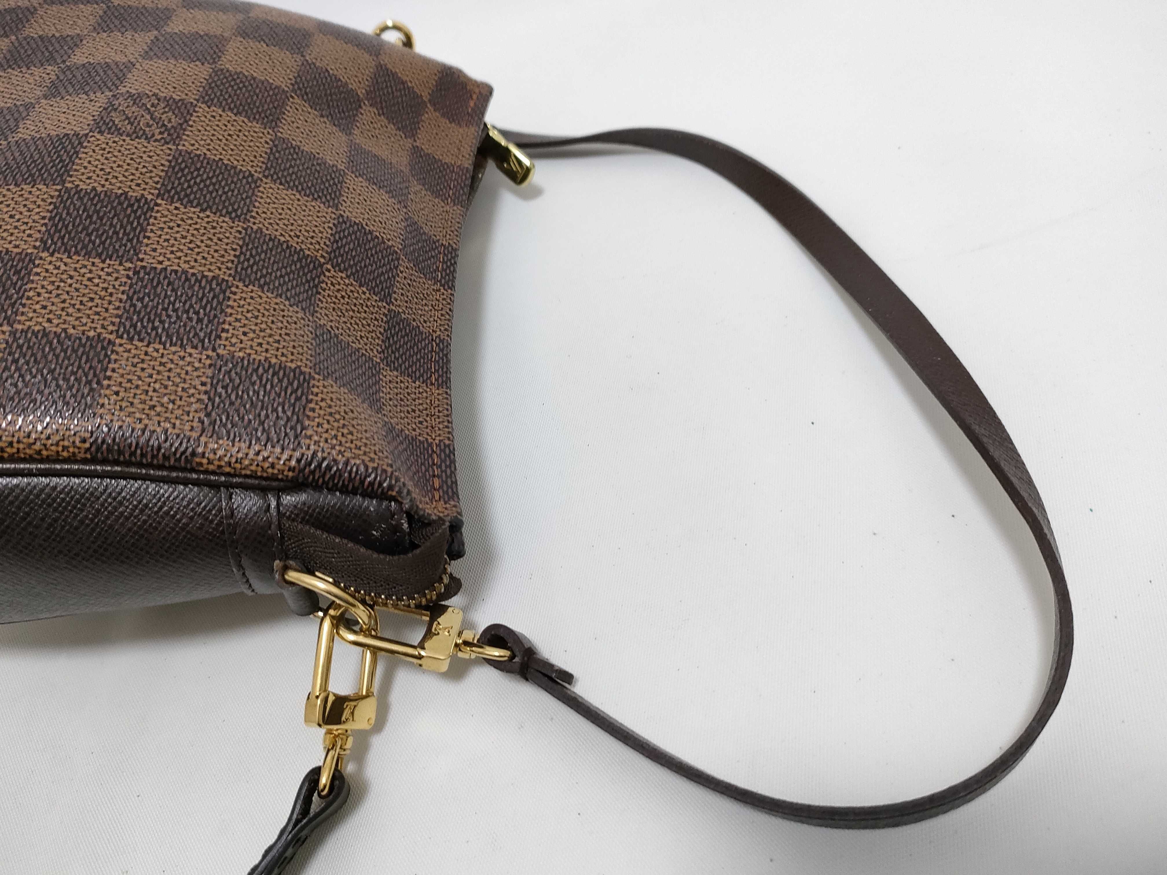 Damier Louis Vuitton Damier Trousse Makeup N51982 Shoulder Bag — view 3