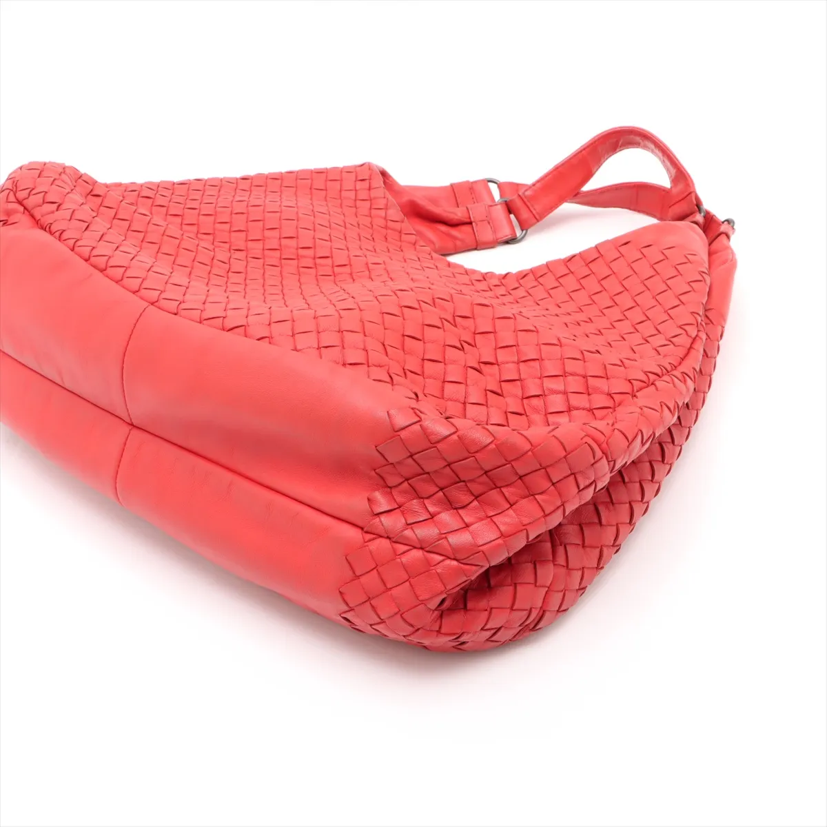 Intrecciato Campana Leather Shoulder Bag Red 124864 — view 3