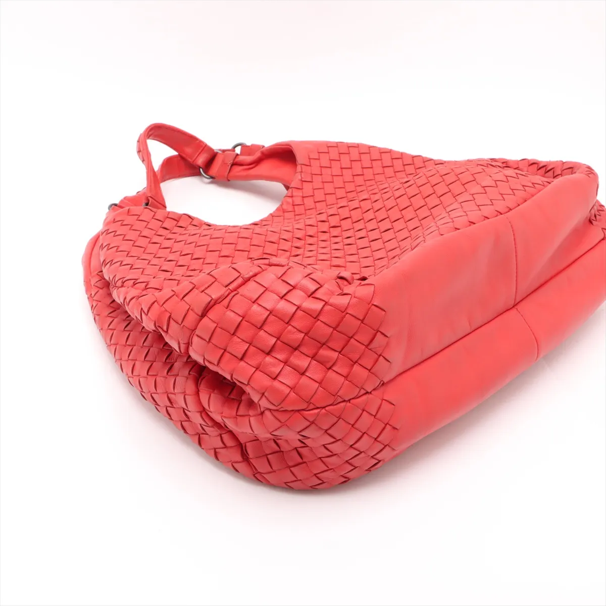 Intrecciato Campana Leather Shoulder Bag Red 124864 — view 4