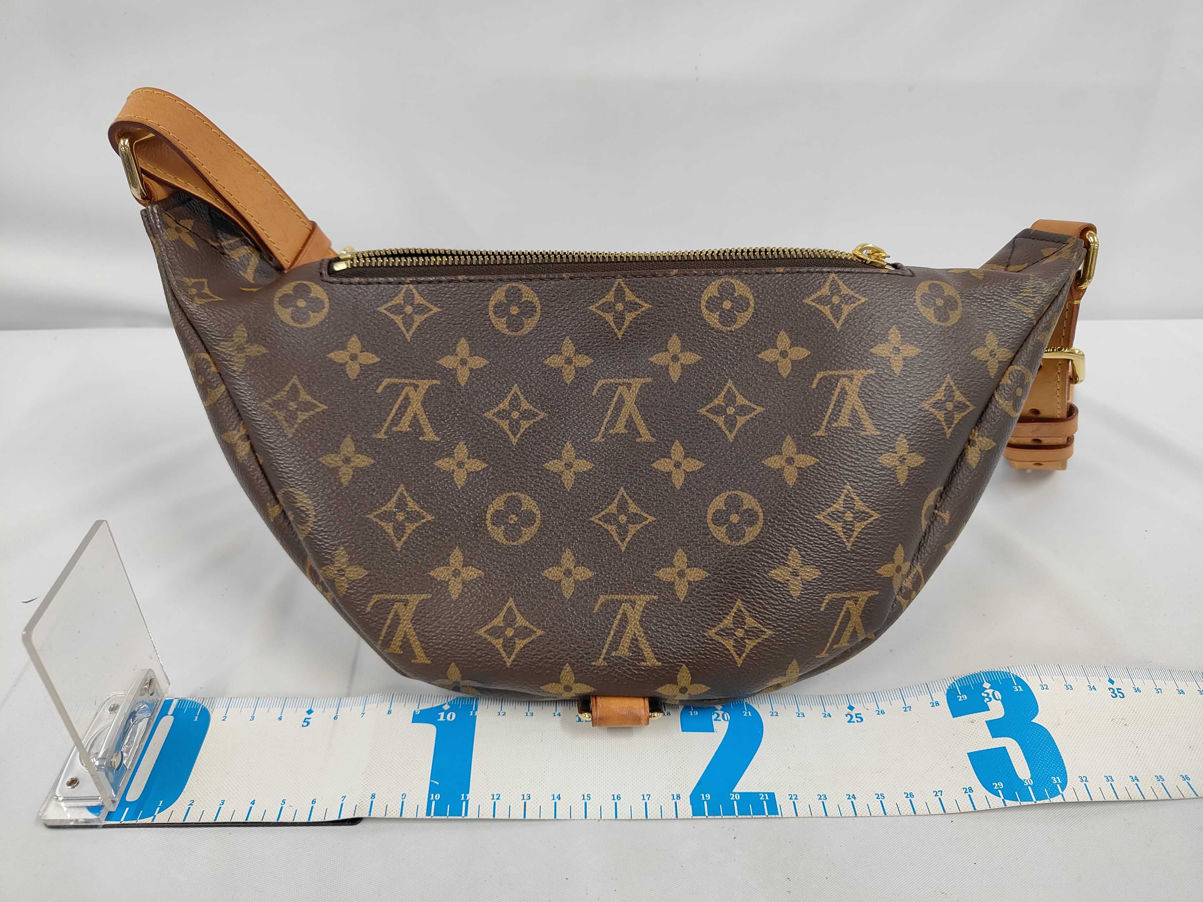 LV Louis Vuitton Monogram Bumbag Waist Bag Shoulder Bag — view 2