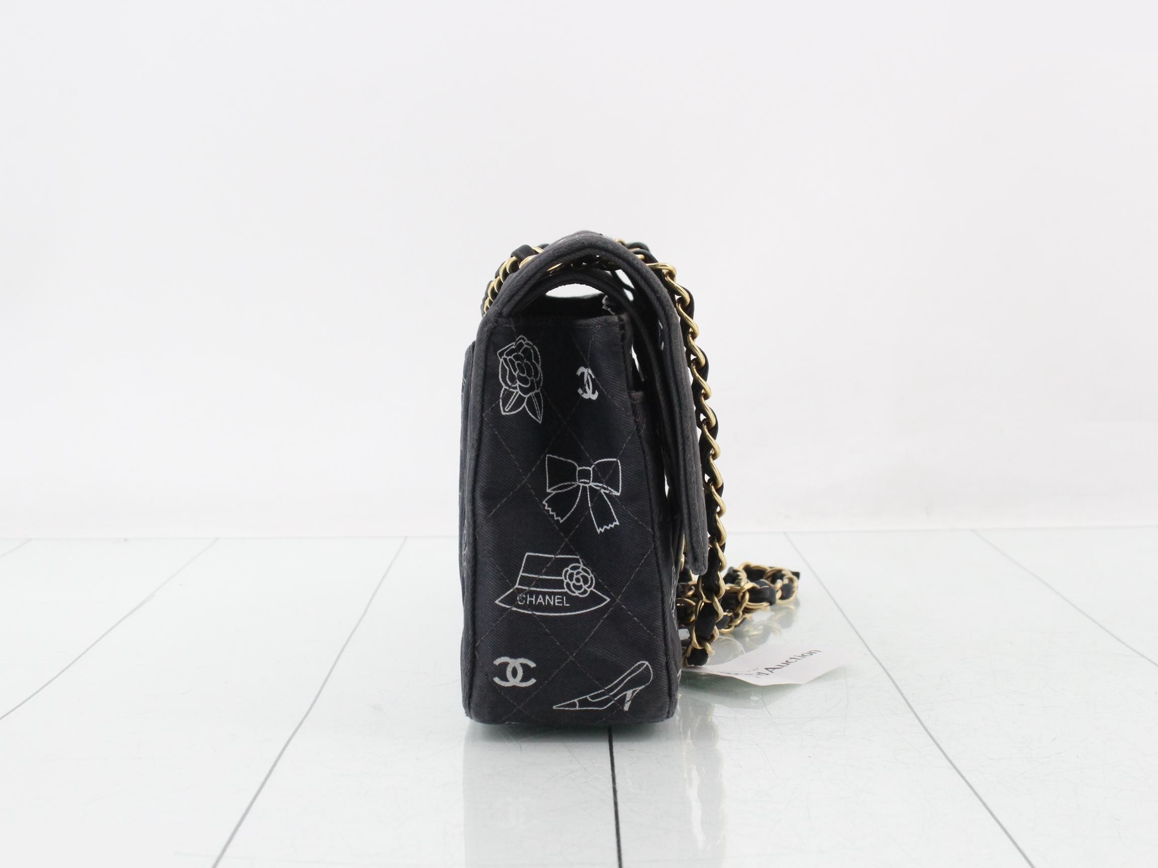 Matelassé 25 Canvas Icon Print Double Flap Double Chain Shoulder Bag — view 4