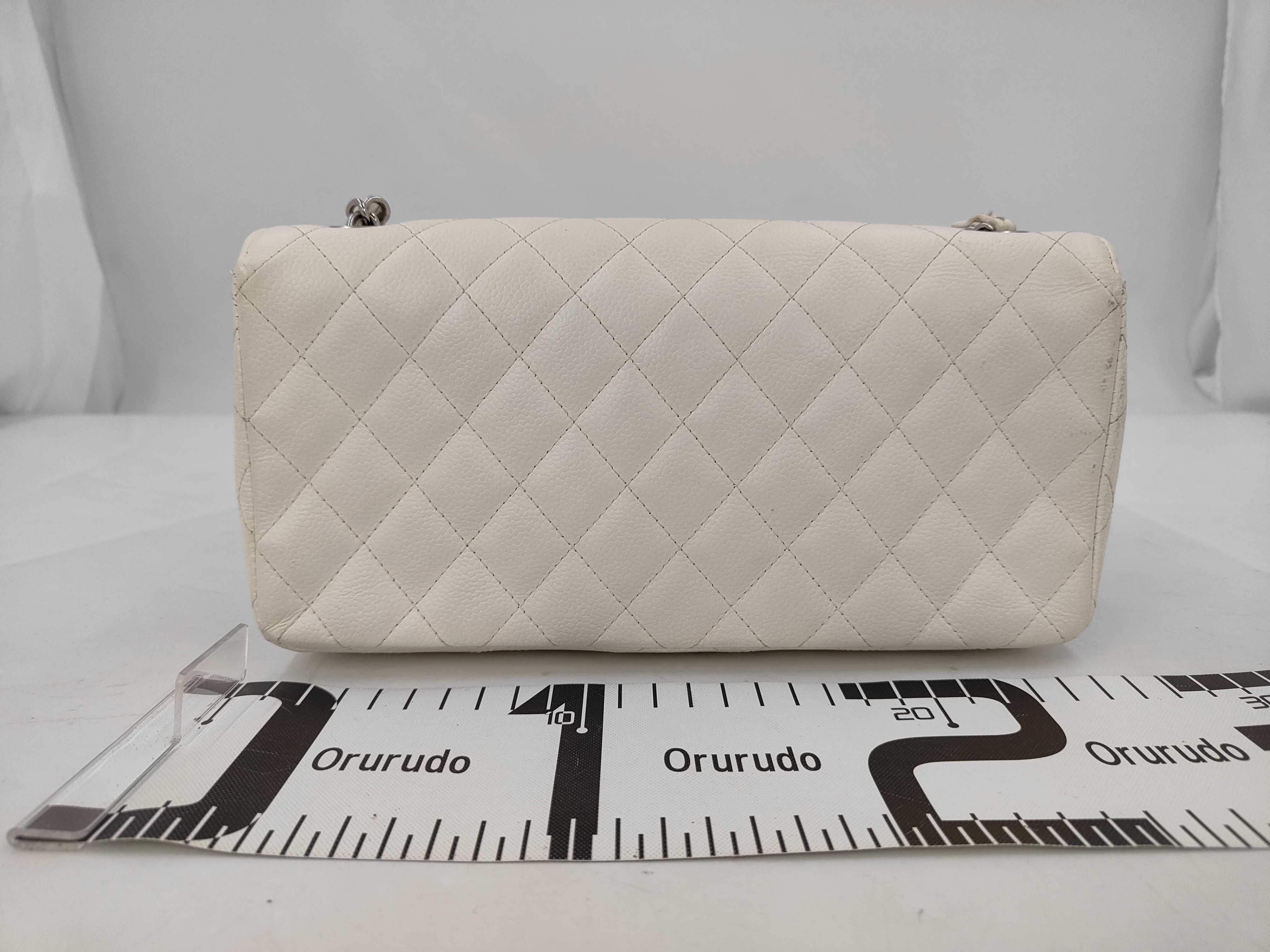 White Baguette Chain Bag Shoulder Bag — view 2