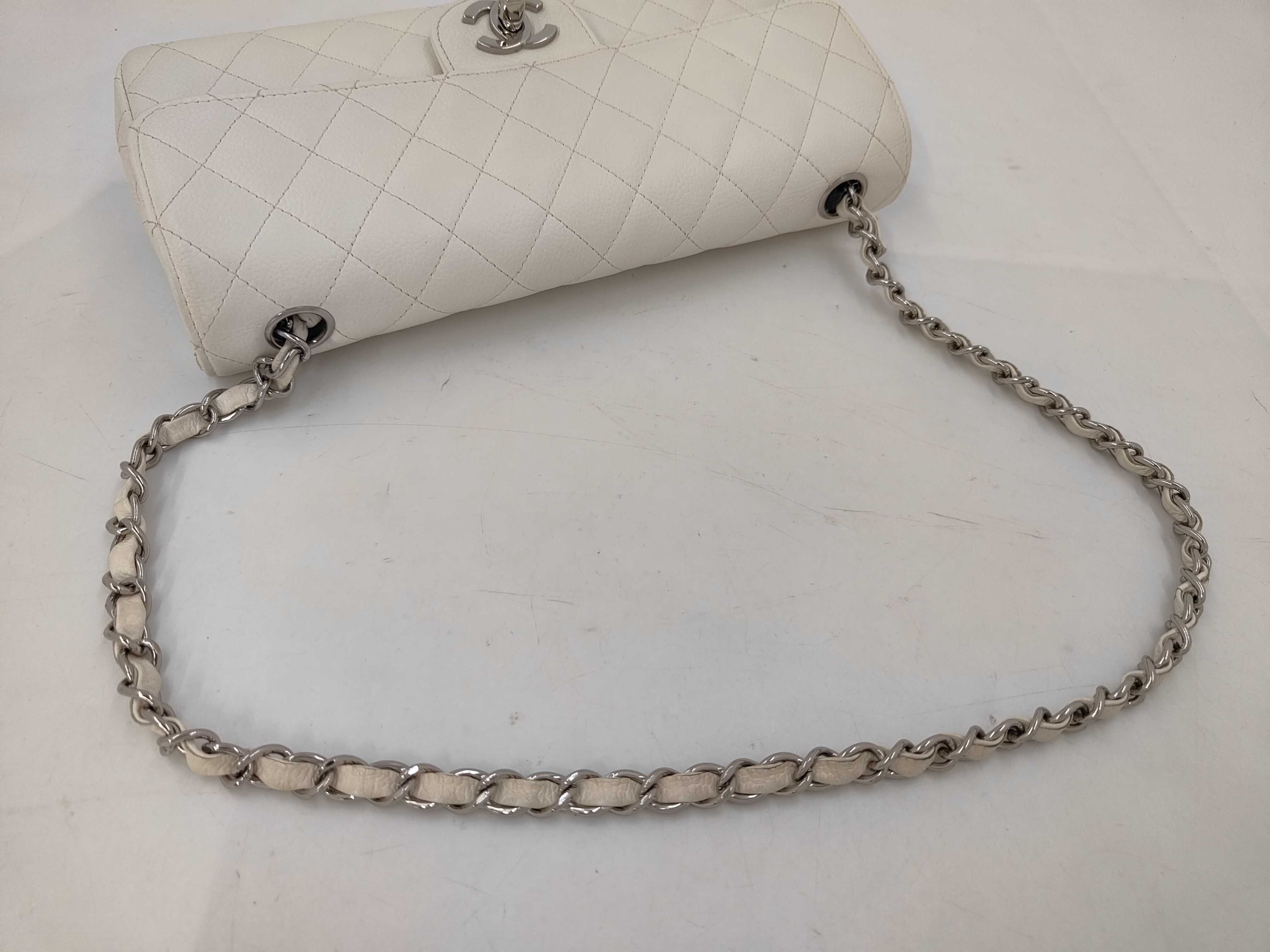 White Baguette Chain Bag Shoulder Bag — view 3