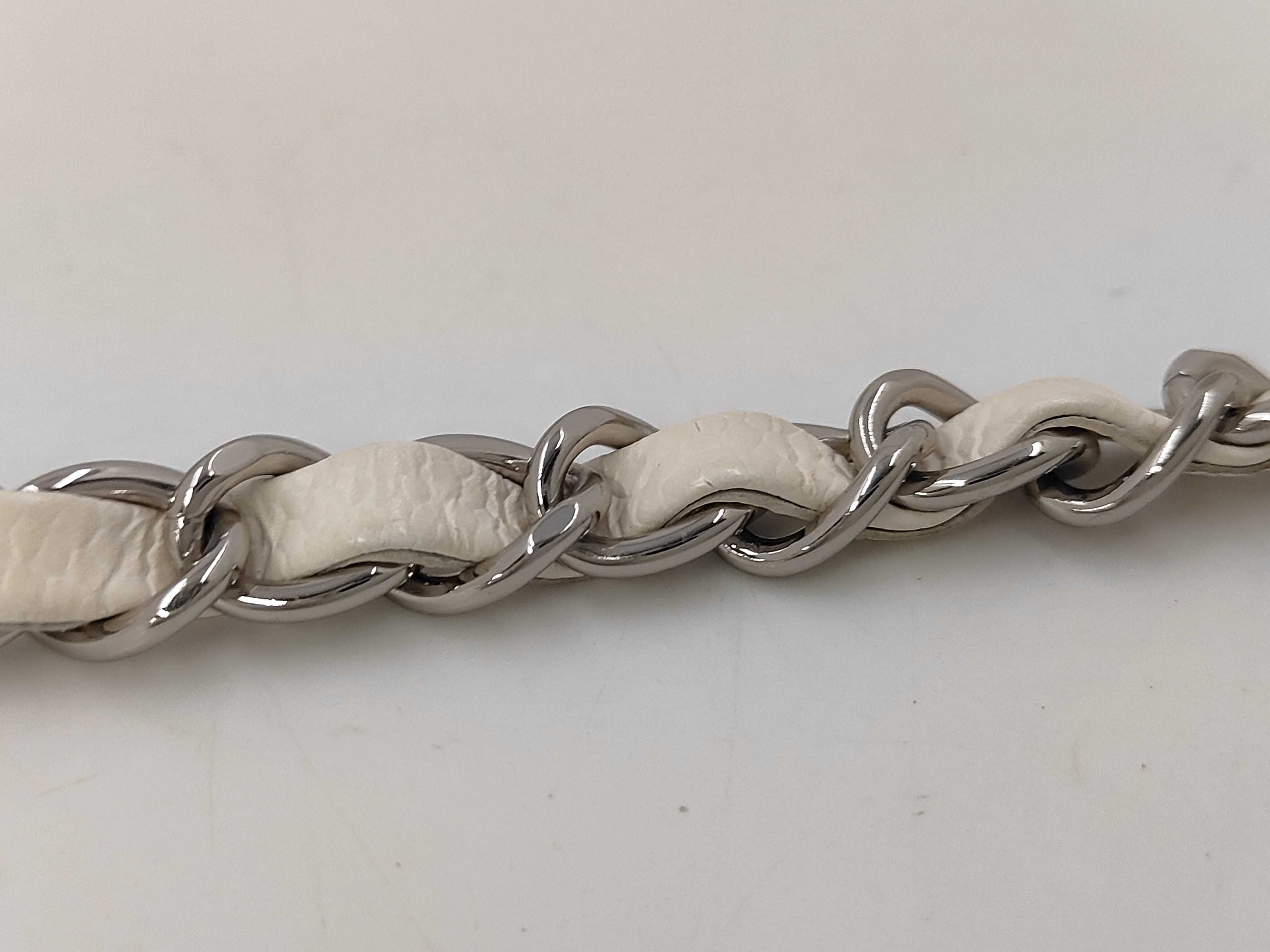White Baguette Chain Bag Shoulder Bag — view 4