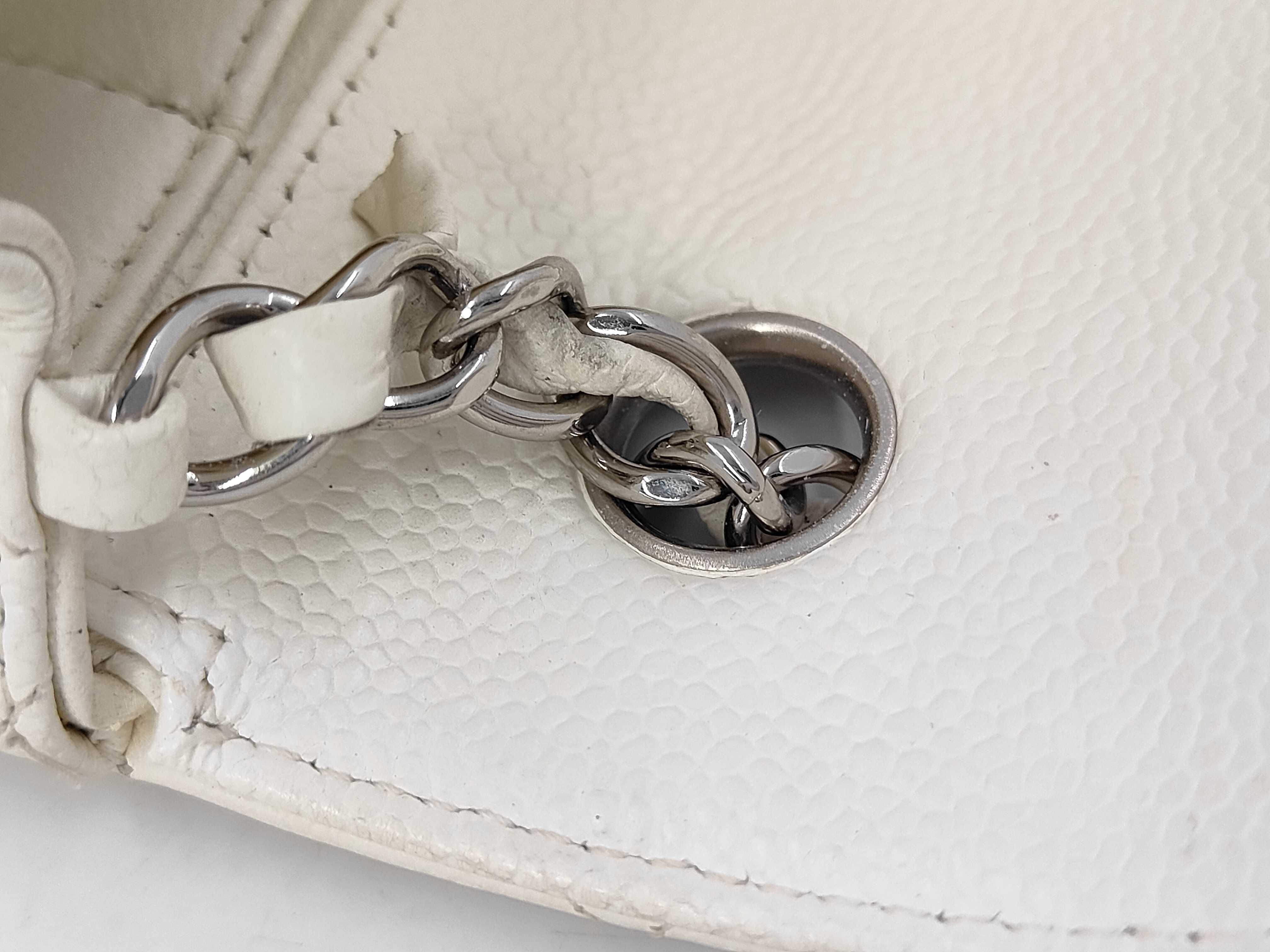 White Baguette Chain Bag Shoulder Bag — view 7