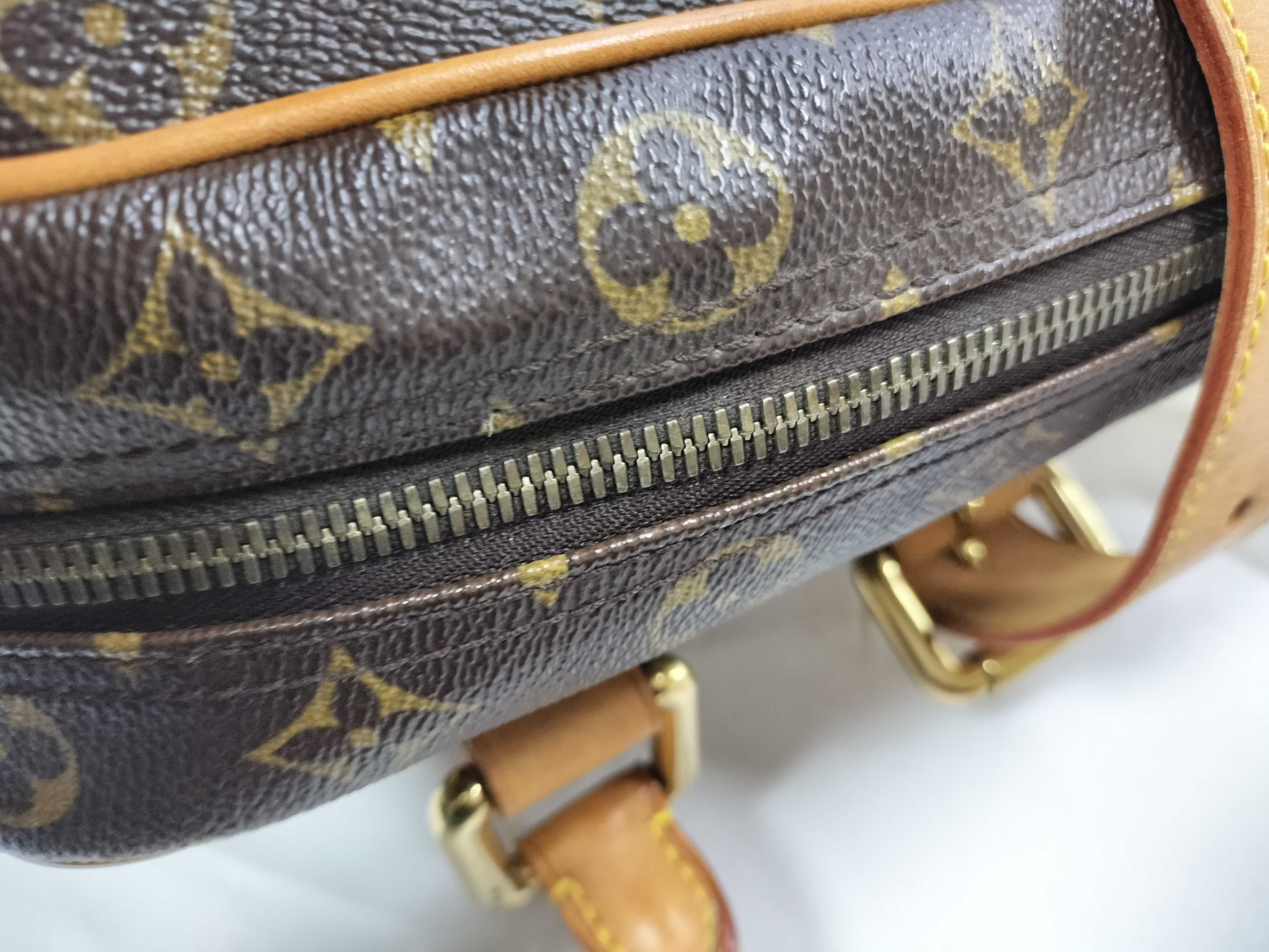 Monogram M40025 Manhattan GM Handbag — view 6