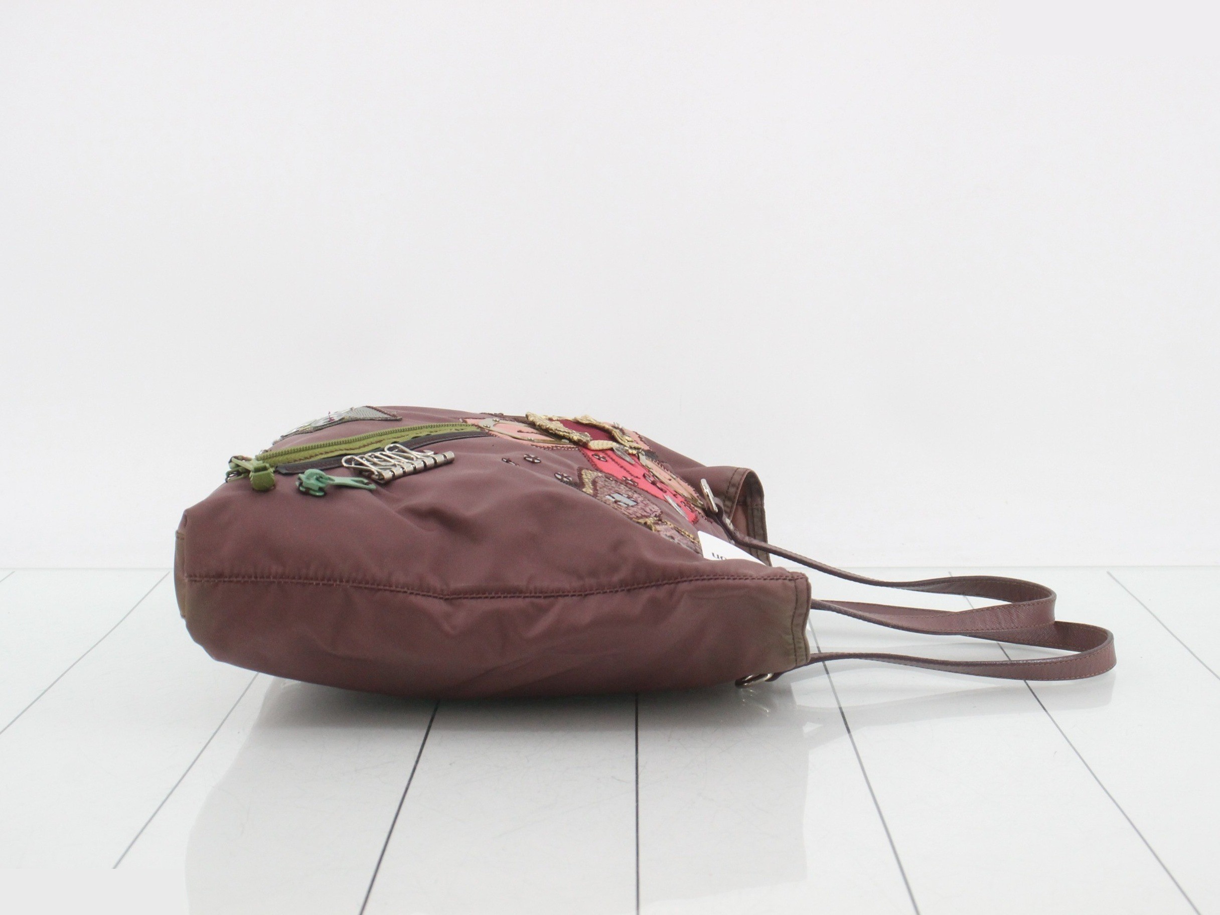 tote bag with triangular plate — view 3