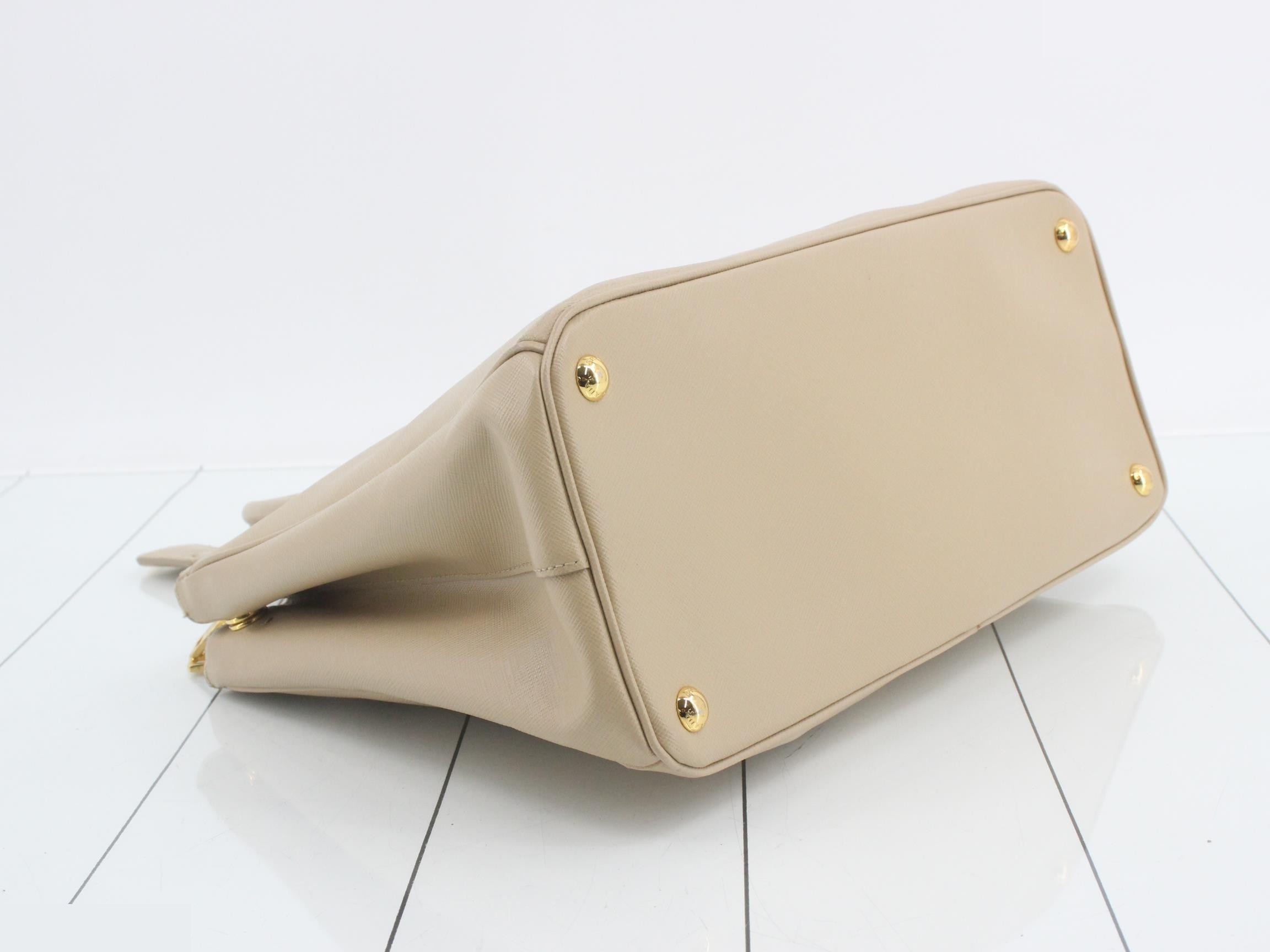 Saffiano Triangle Plate 2-Way Handbag — view 5