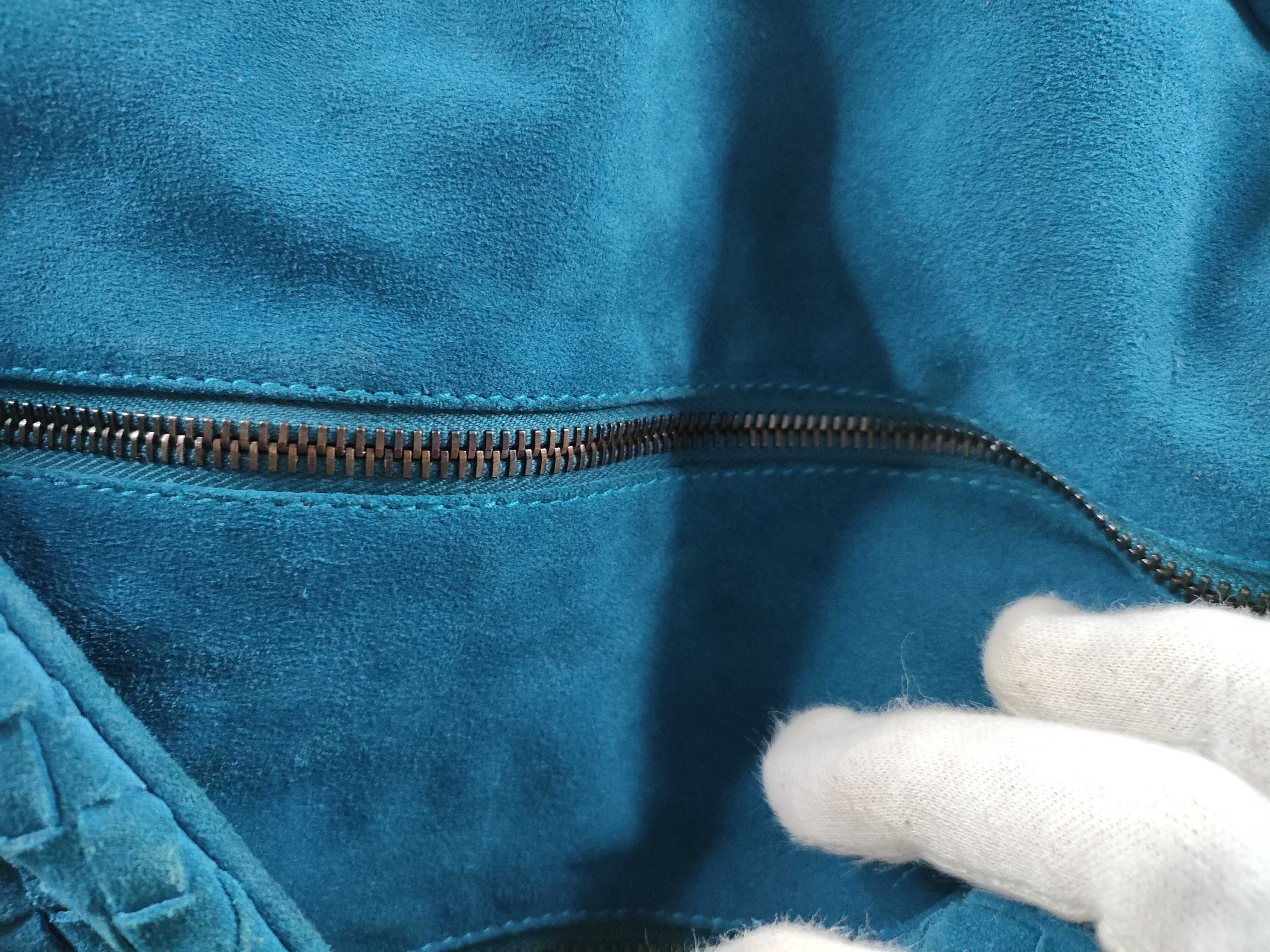 Intrecciato ID - Twist Suede Handbag Blue — view 9