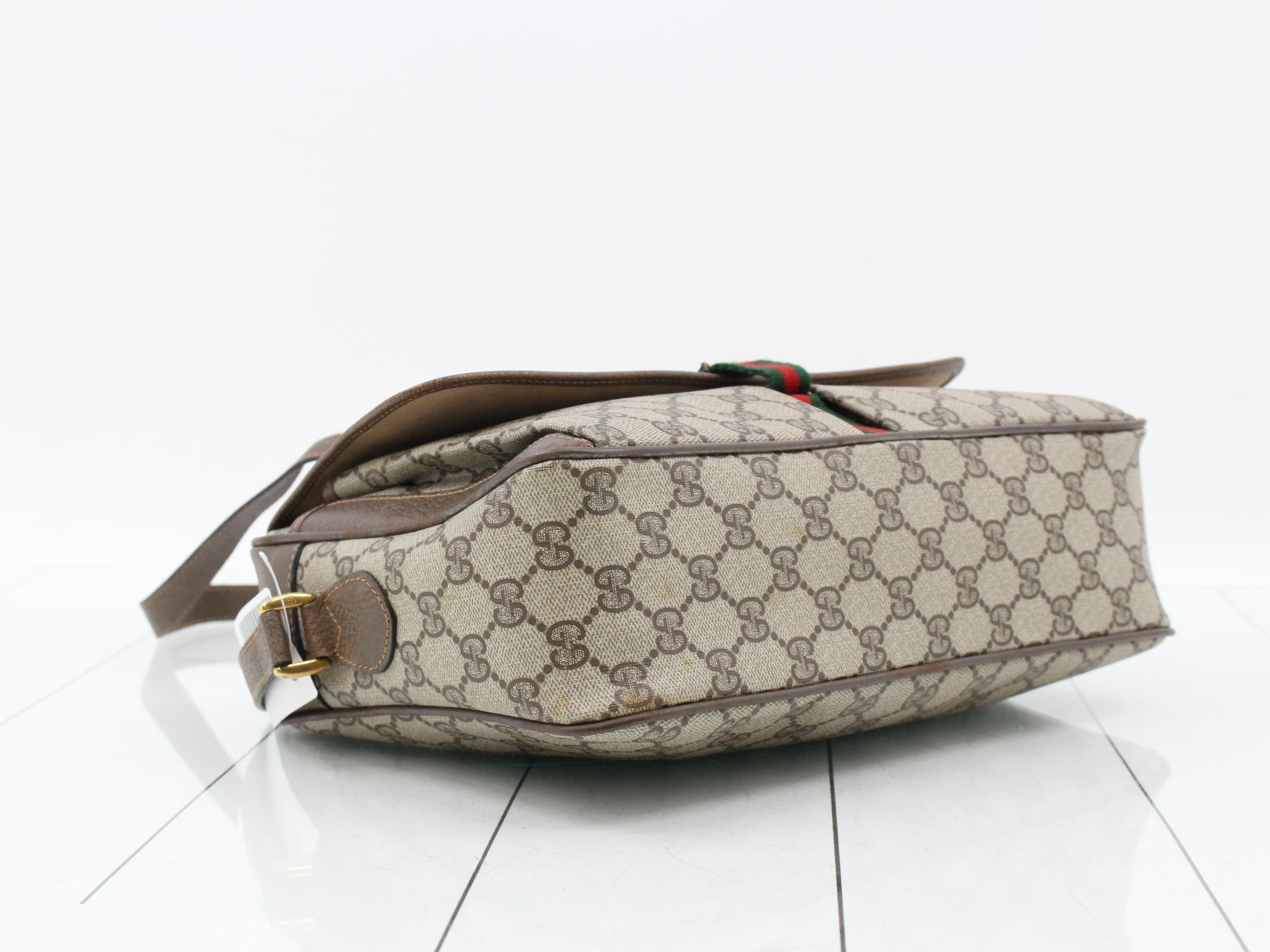GG Supreme Shoulder Bag — view 5